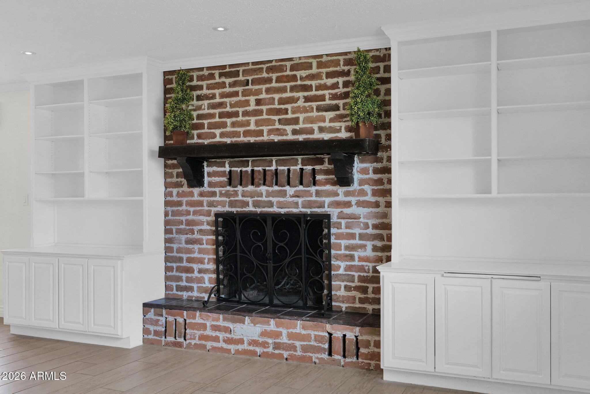 CONTINENTAL EAST 2 - Residential
