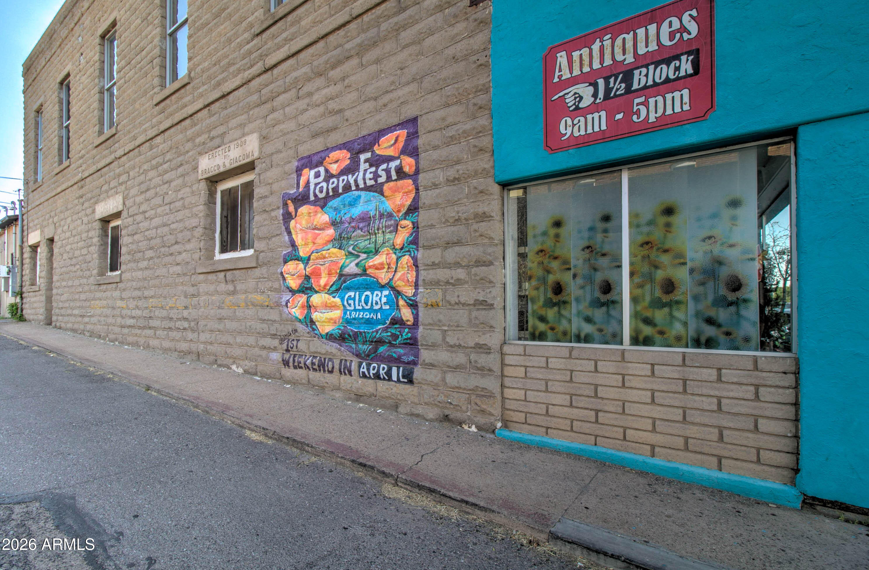 GLOBE TOWNSITE - Commercial Sale