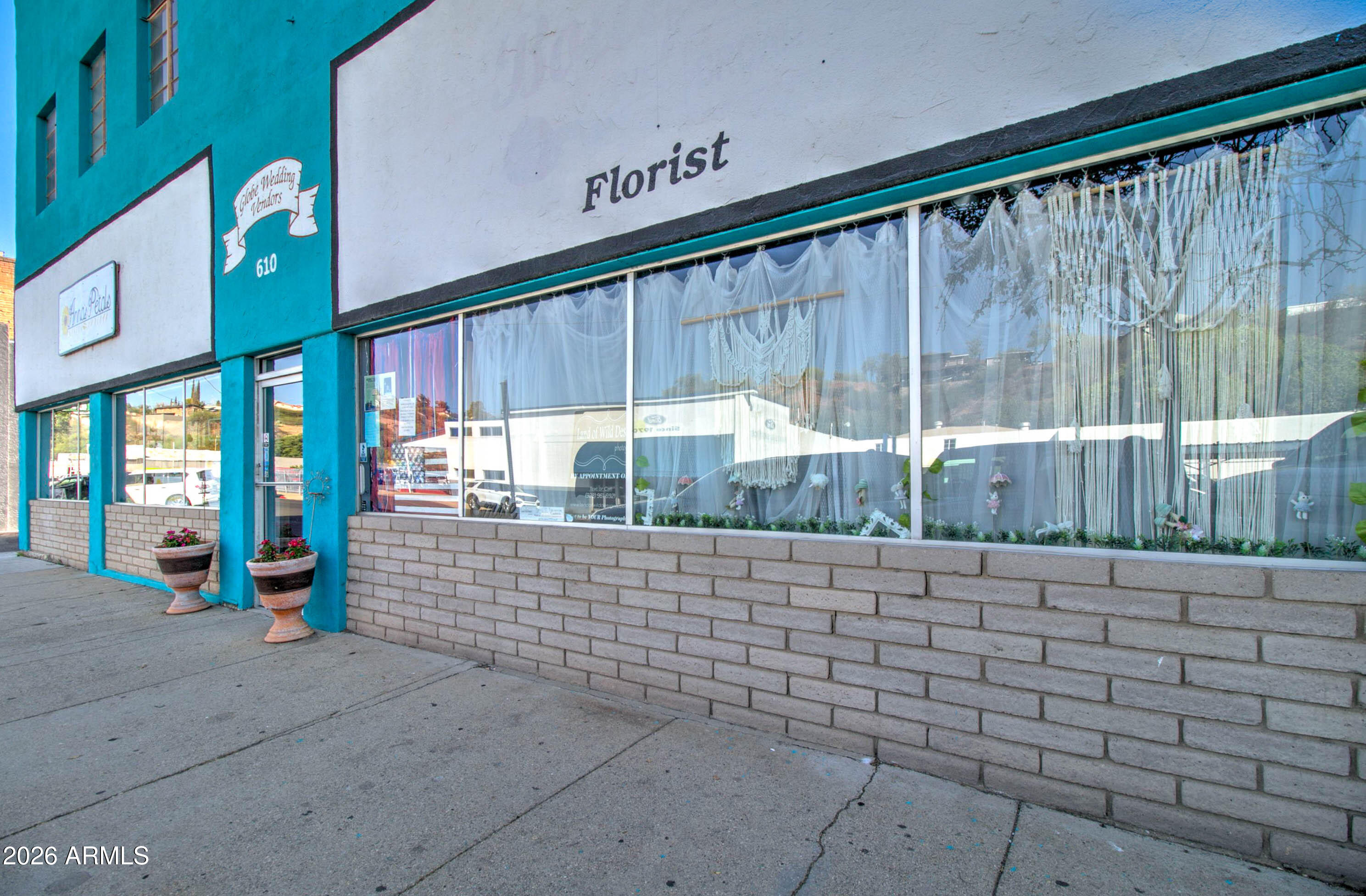 GLOBE TOWNSITE - Commercial Sale
