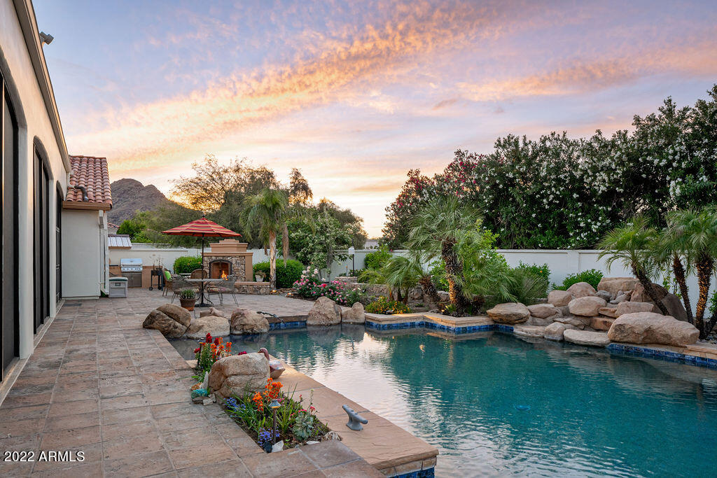 CHENEY MANOR LOT 1-8 - Residential