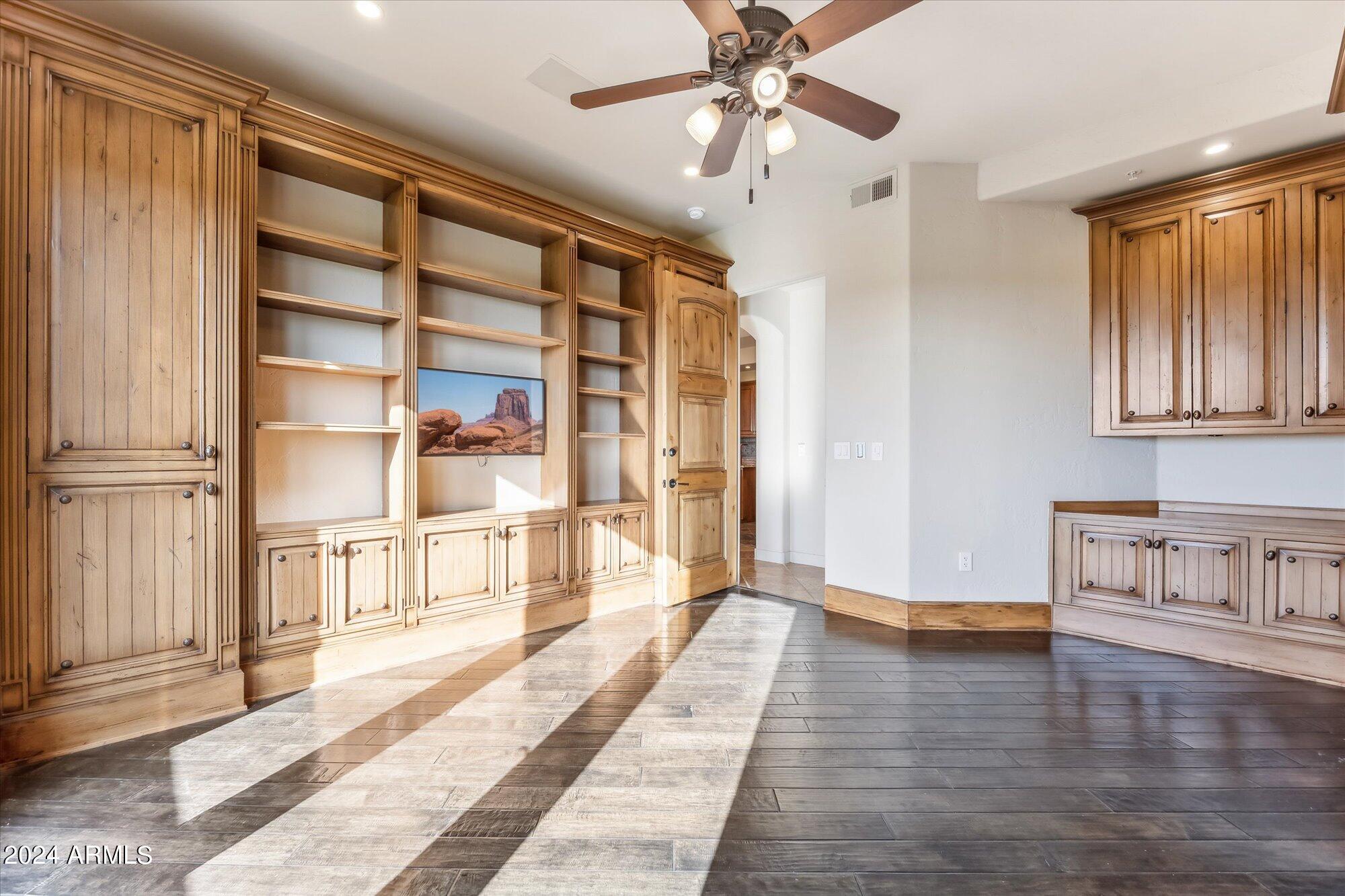 LANDMARK CONDOMINIUM AMD - Residential