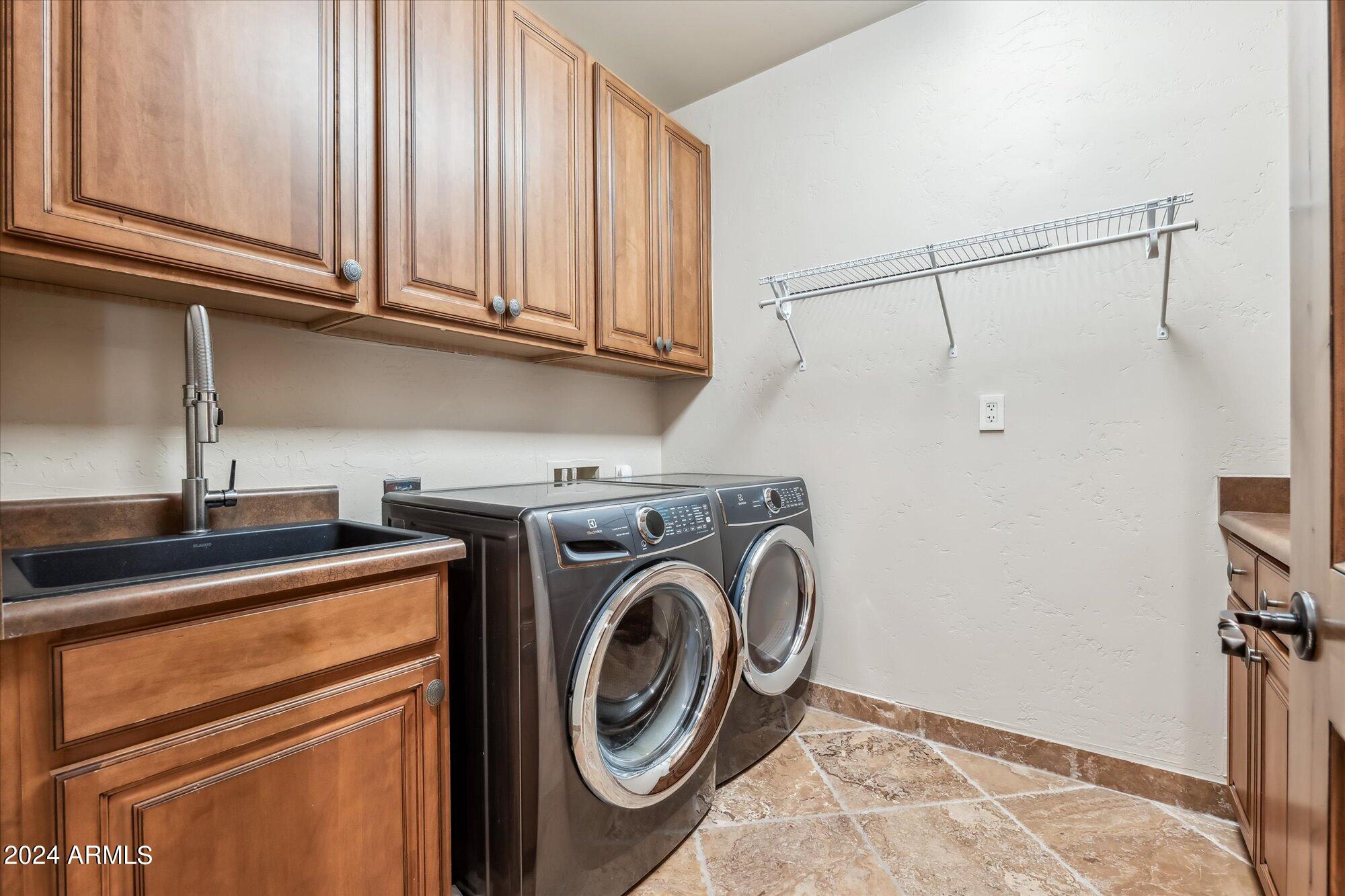 LANDMARK CONDOMINIUM AMD - Residential