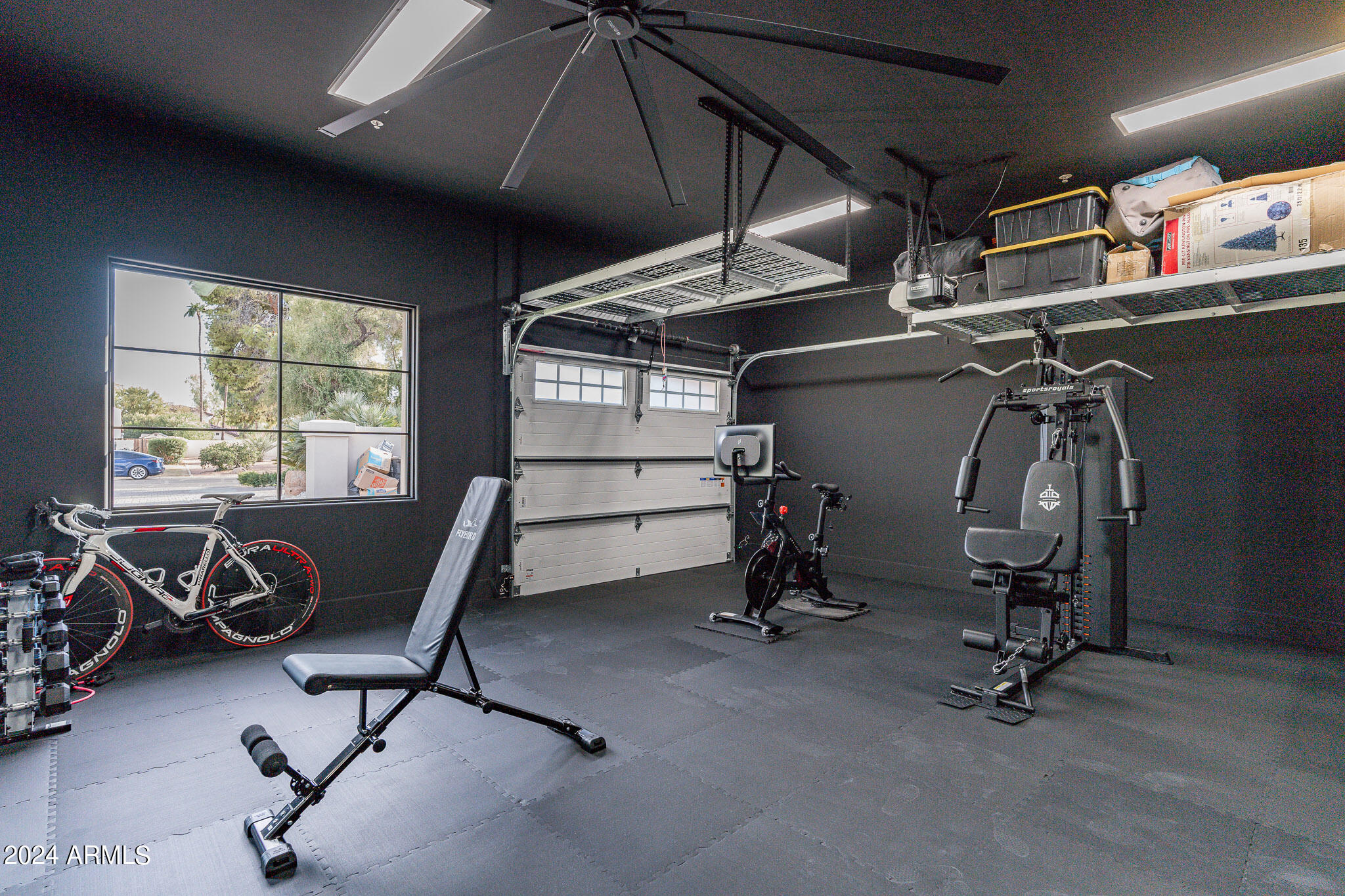 EQUESTRIAN MANOR UNIT 2 AMD - Residential