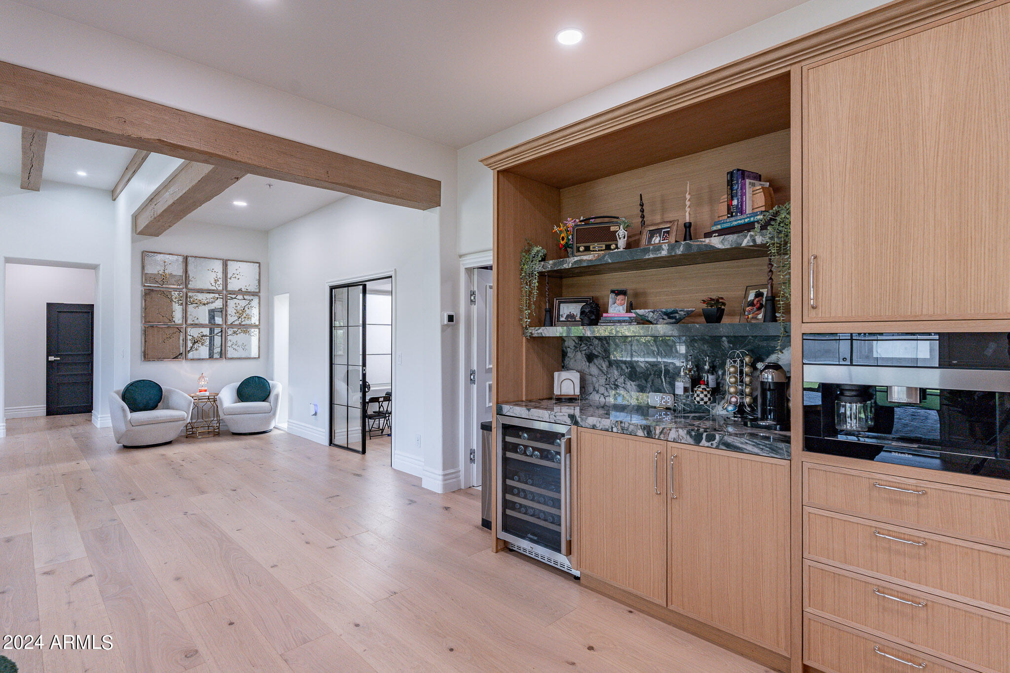 EQUESTRIAN MANOR UNIT 2 AMD - Residential
