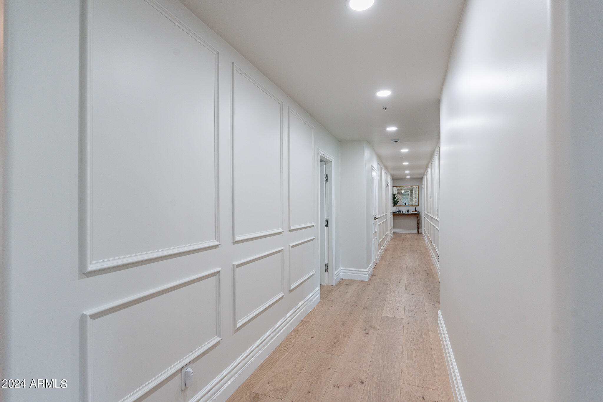 EQUESTRIAN MANOR UNIT 2 AMD - Residential