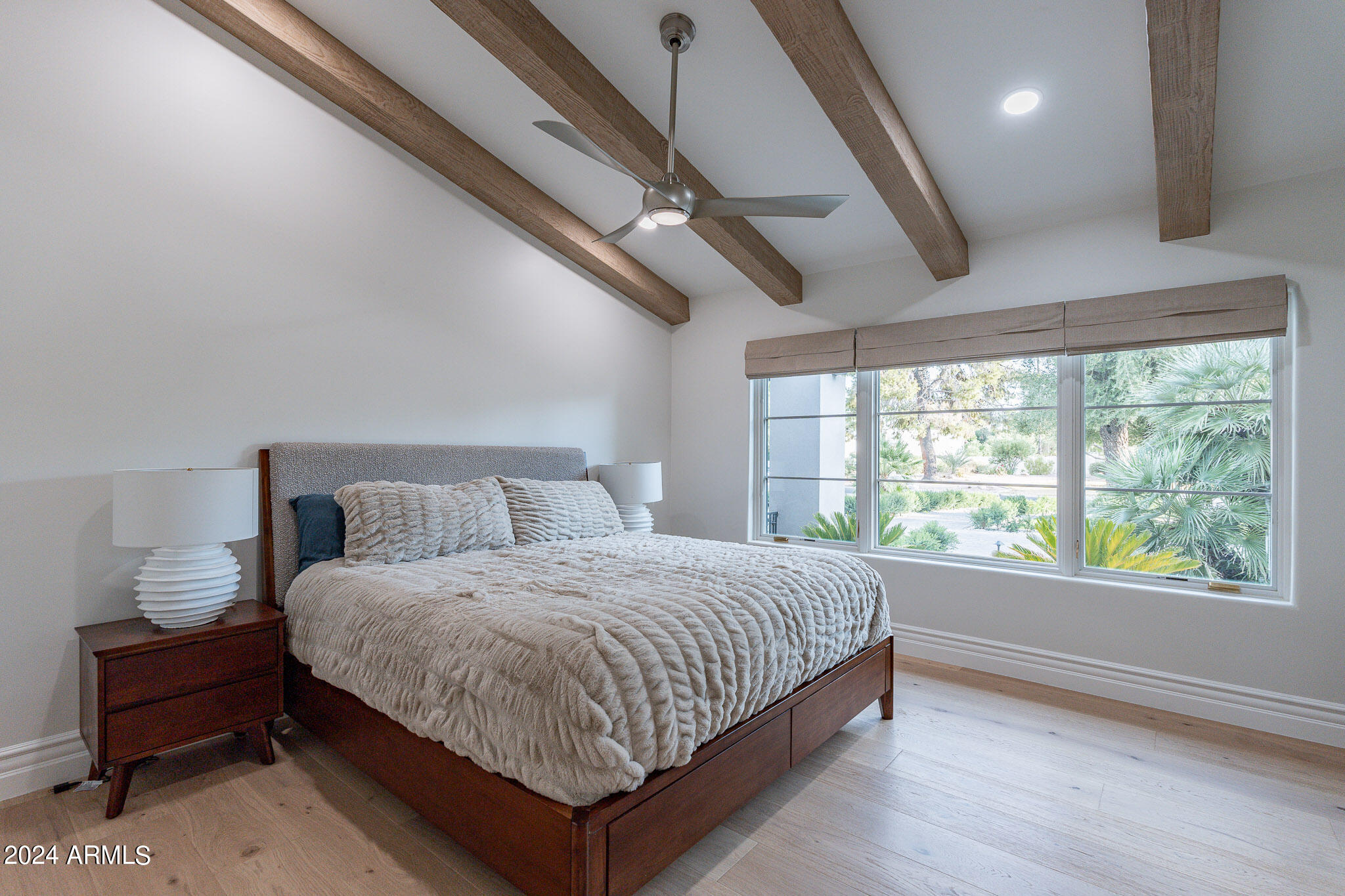 EQUESTRIAN MANOR UNIT 2 AMD - Residential