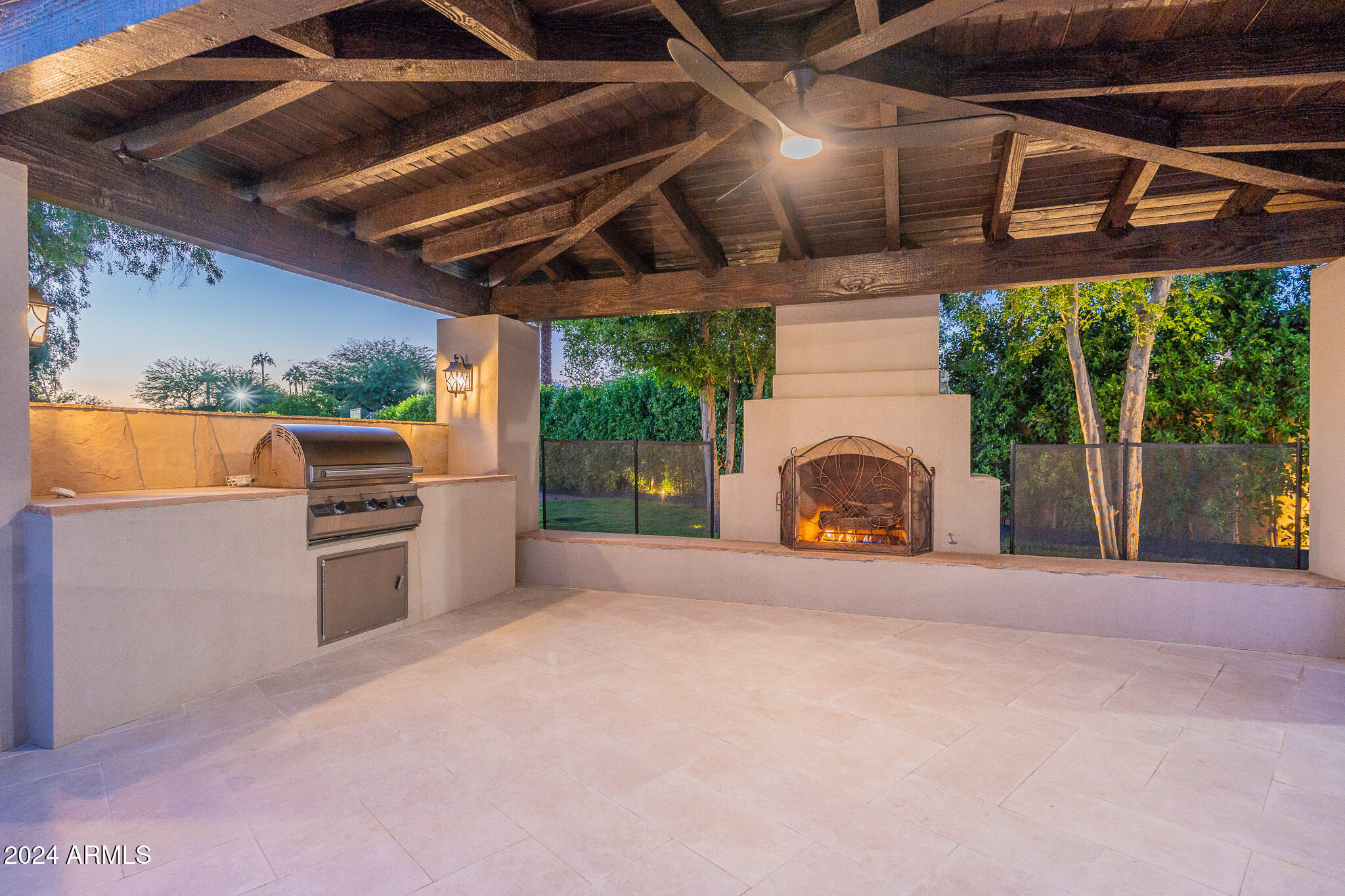 EQUESTRIAN MANOR UNIT 2 AMD - Residential