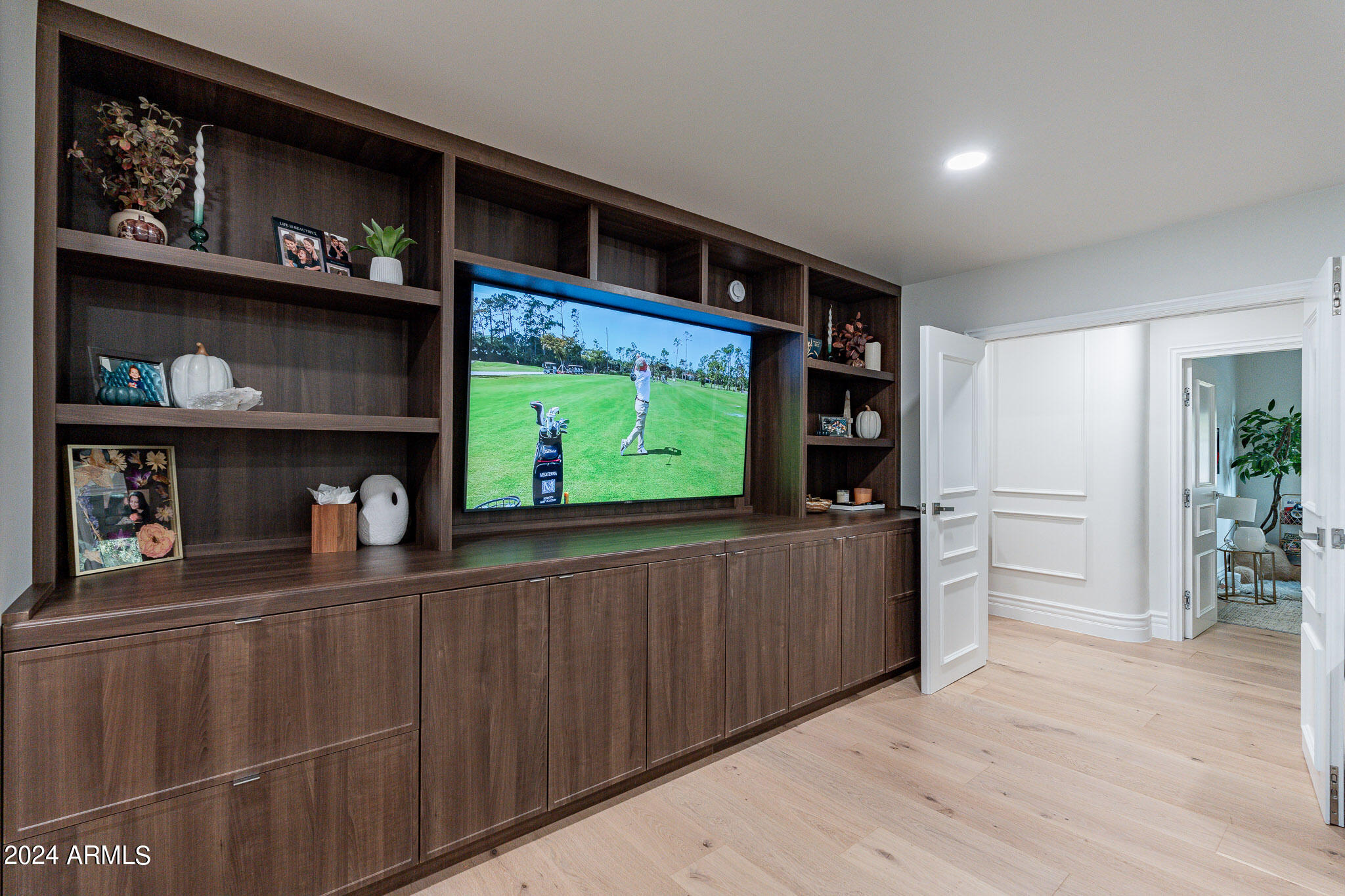 EQUESTRIAN MANOR UNIT 2 AMD - Residential