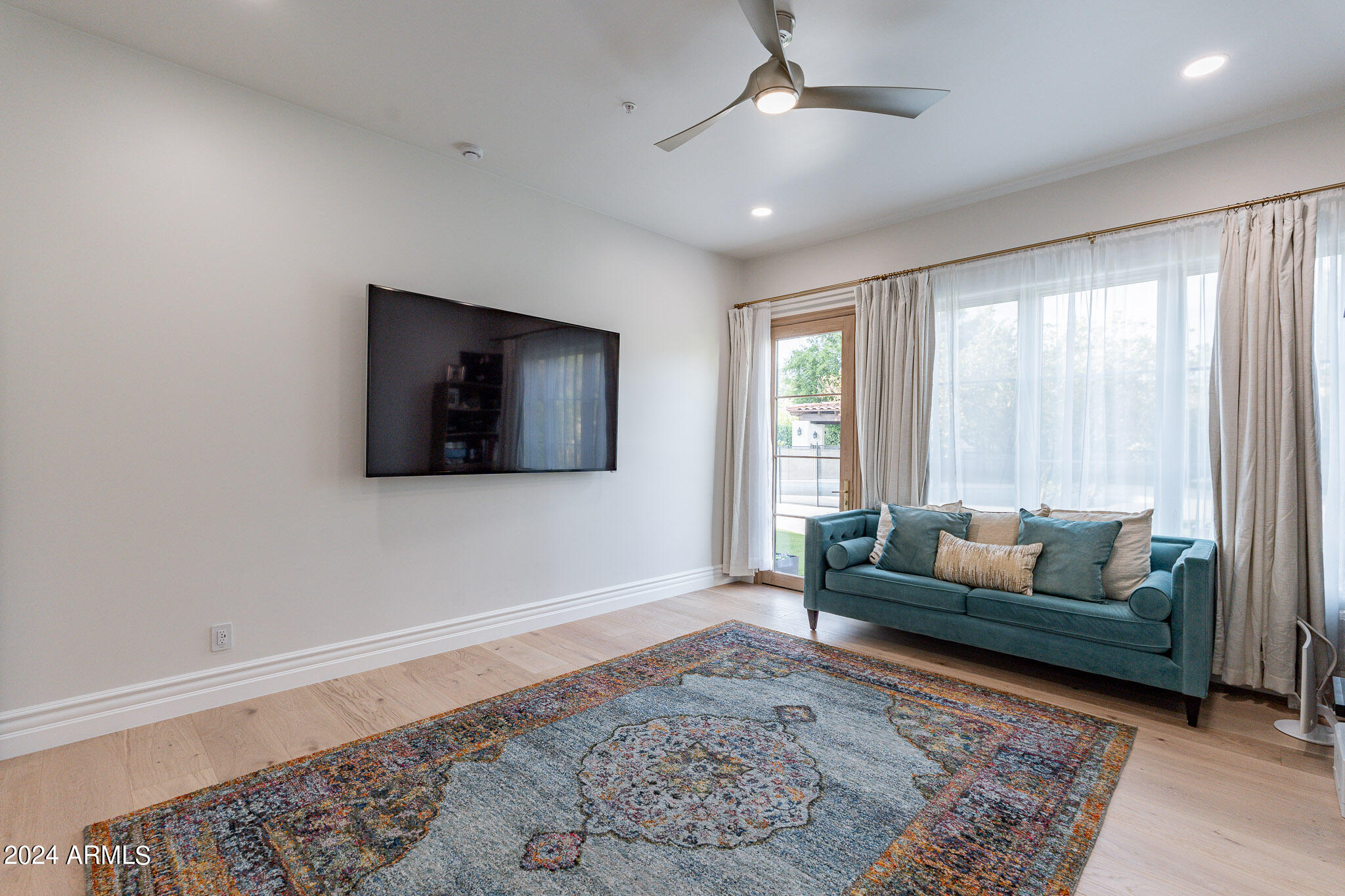 EQUESTRIAN MANOR UNIT 2 AMD - Residential