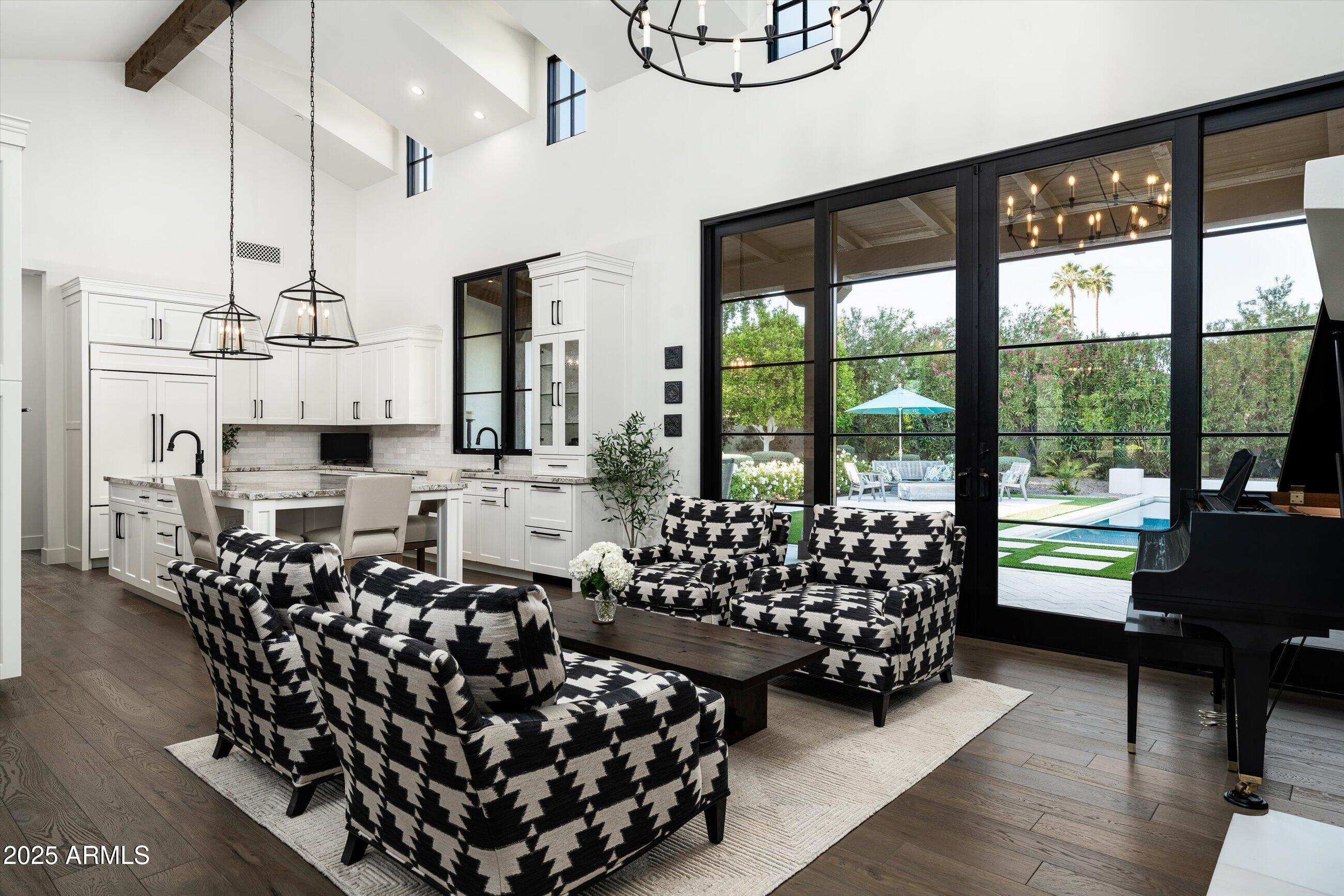 PALO VIENTO 2 - Residential