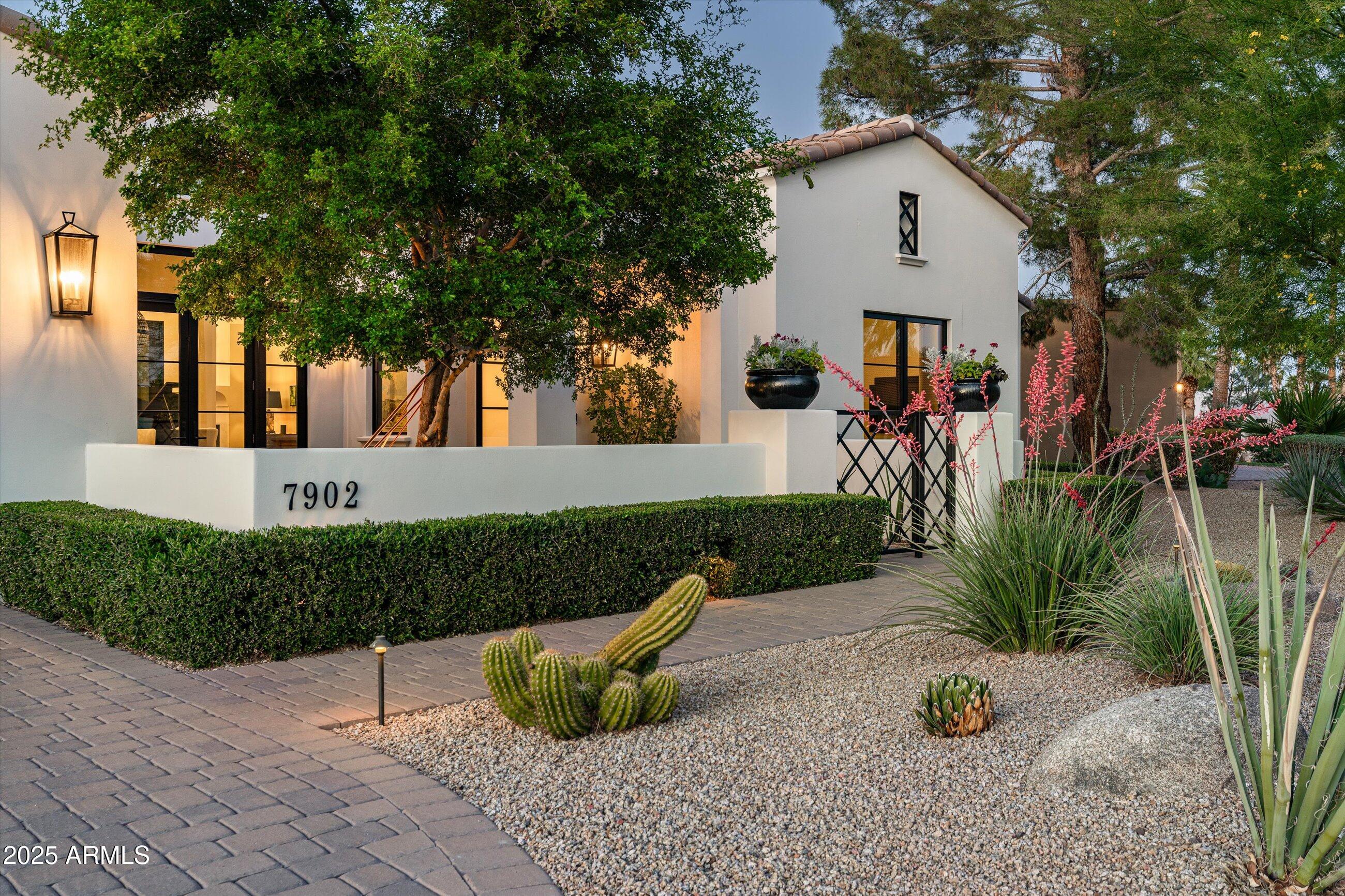 PALO VIENTO 2 - Residential