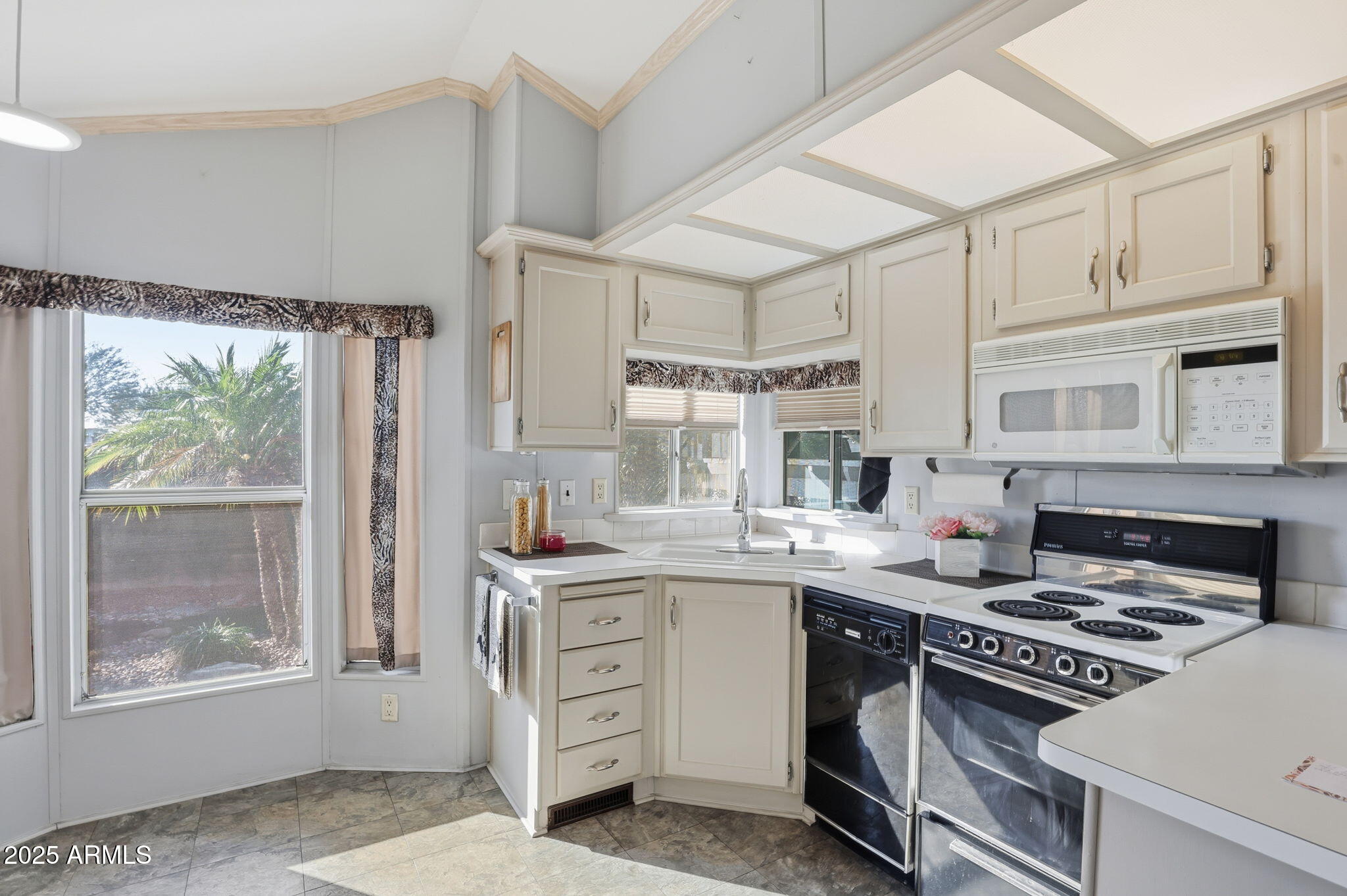 PUEBLO EL MIRAGE RV RESORT - Residential