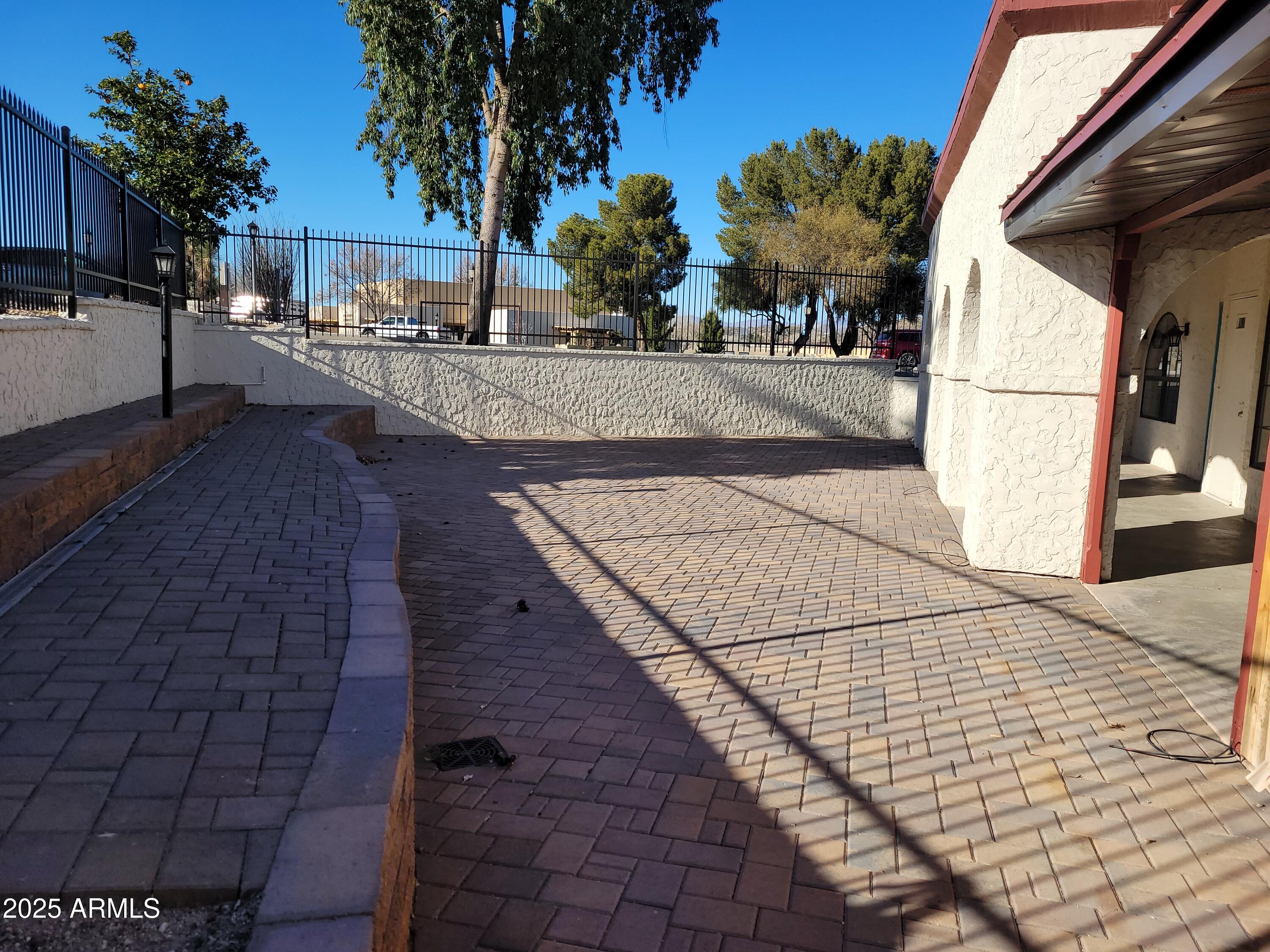 WICKENBURG - Commercial Sale