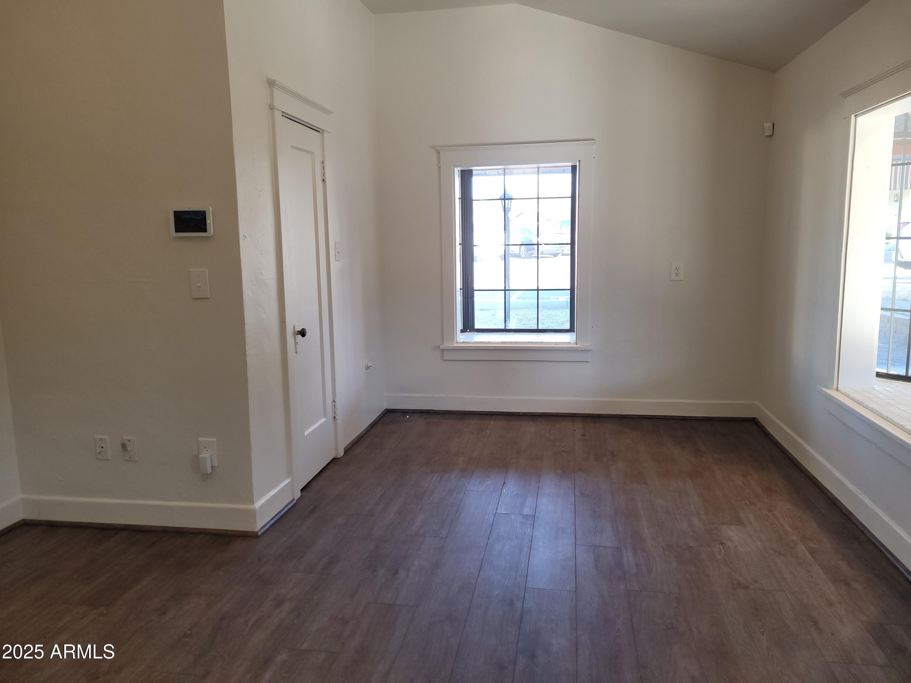 WICKENBURG - Commercial Sale
