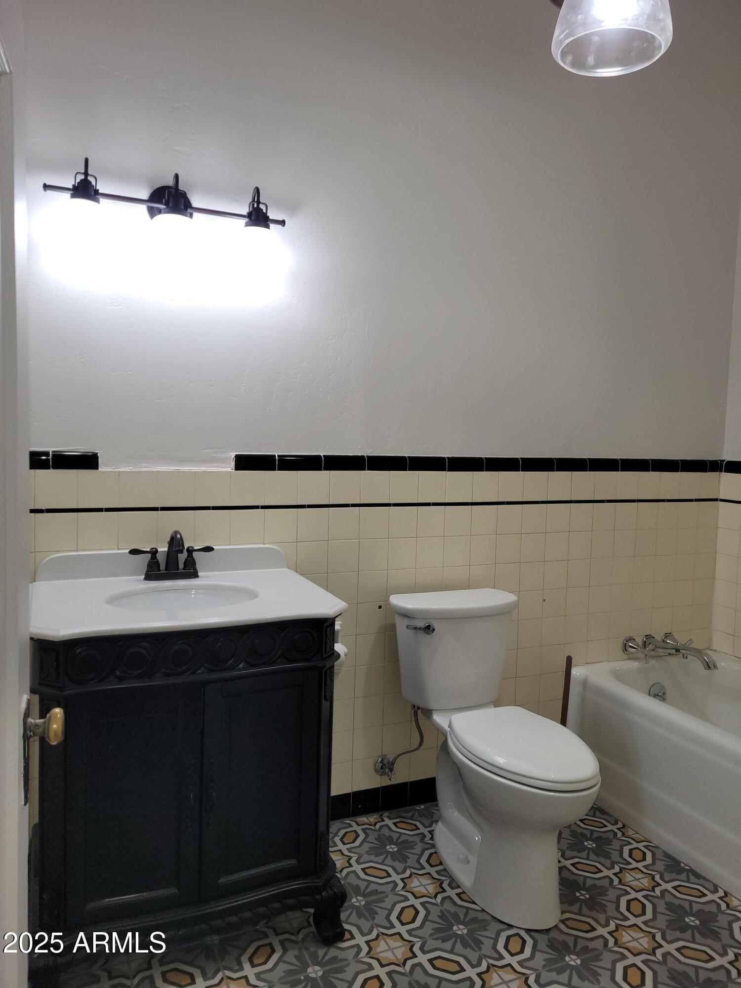 WICKENBURG - Commercial Sale