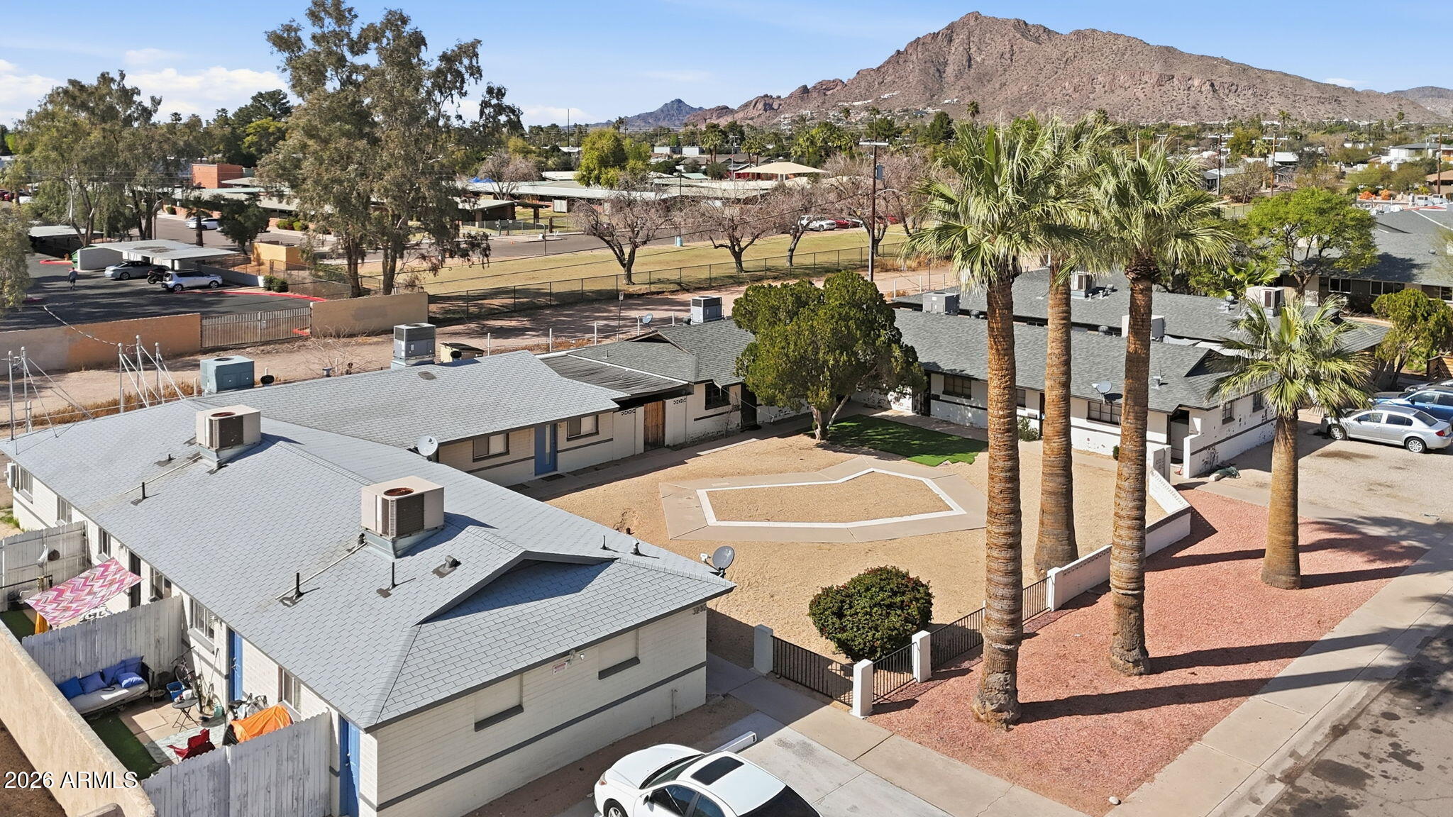 IMPERIAL MANOR - Residential Income