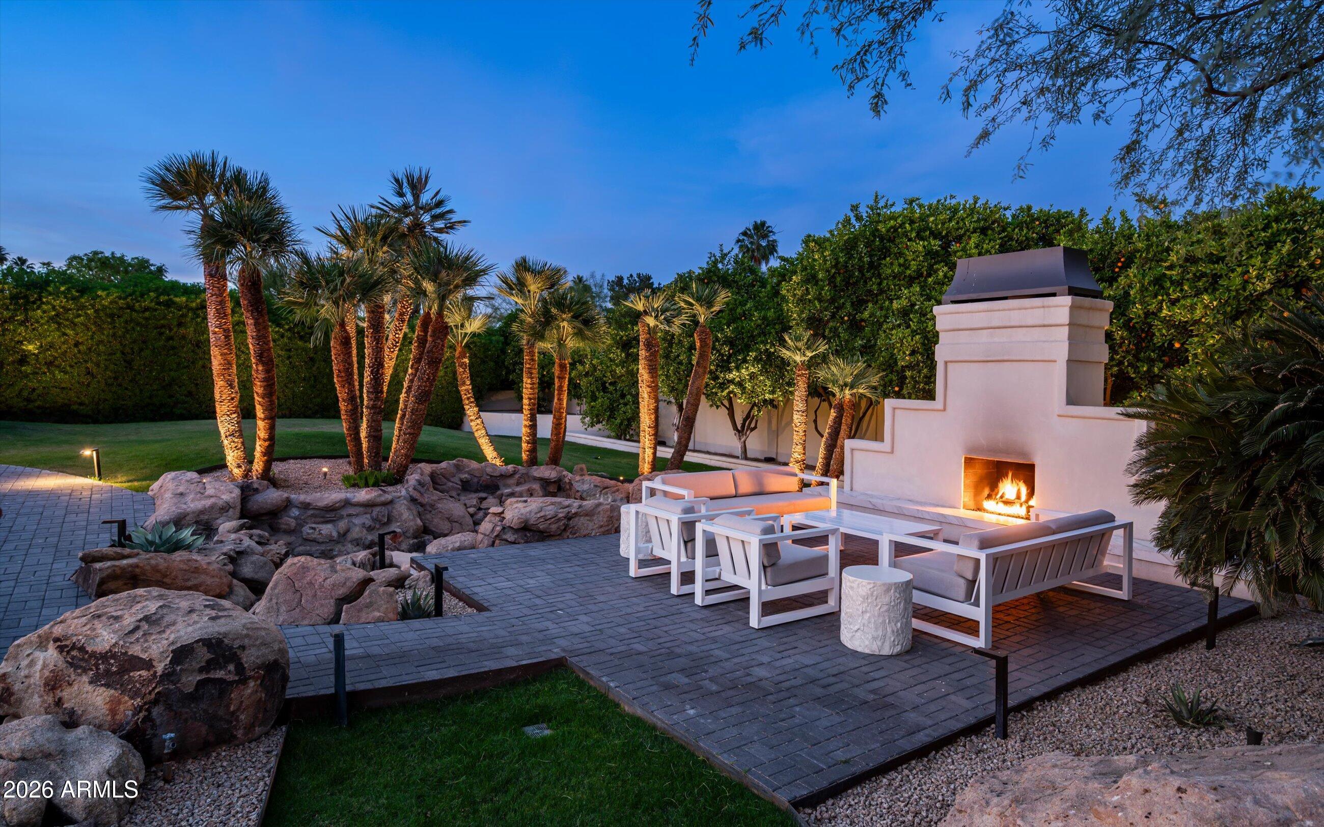 CAMELBACK COUNTRY ESTATES - Residential