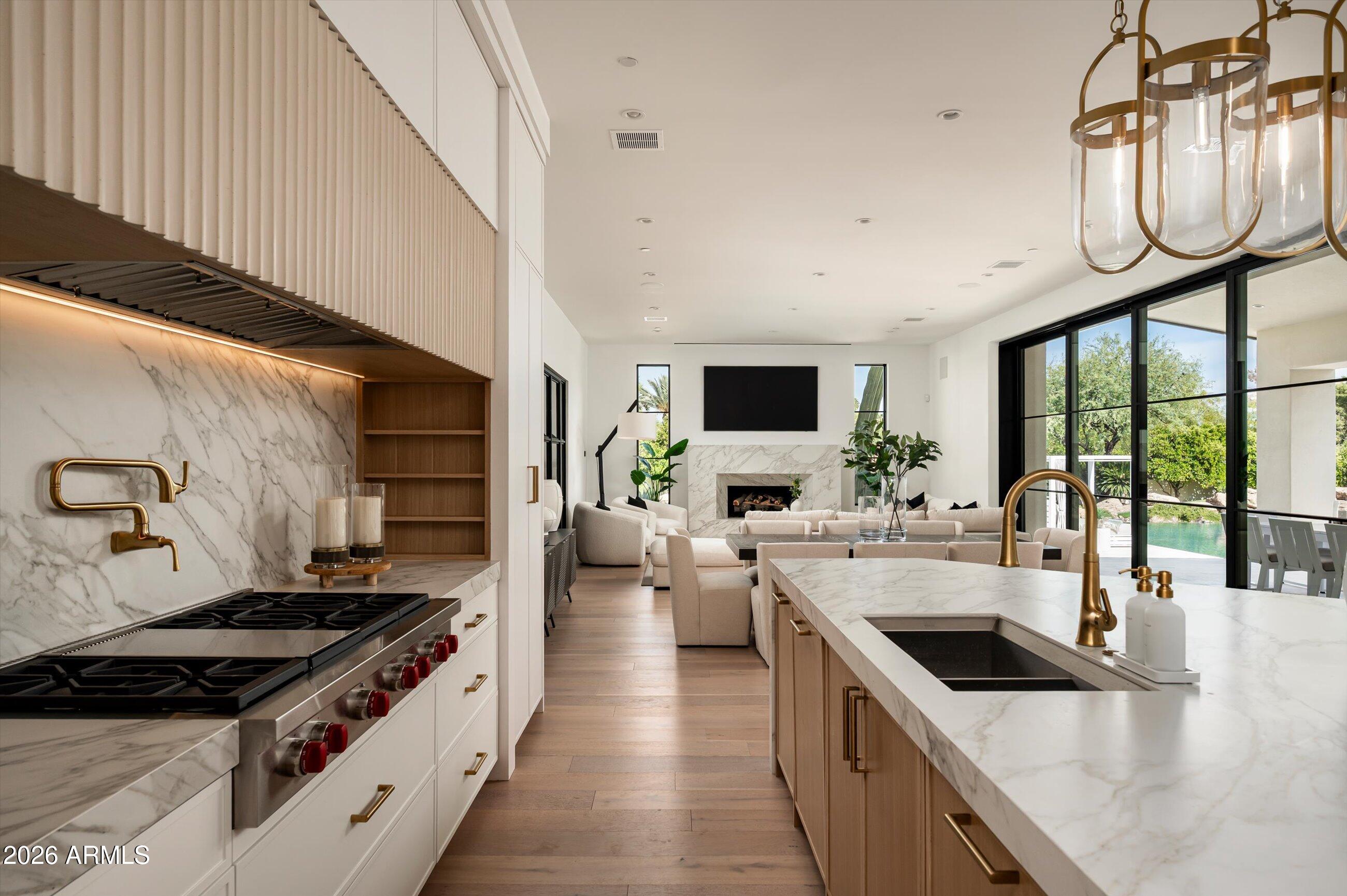 CAMELBACK COUNTRY ESTATES - Residential