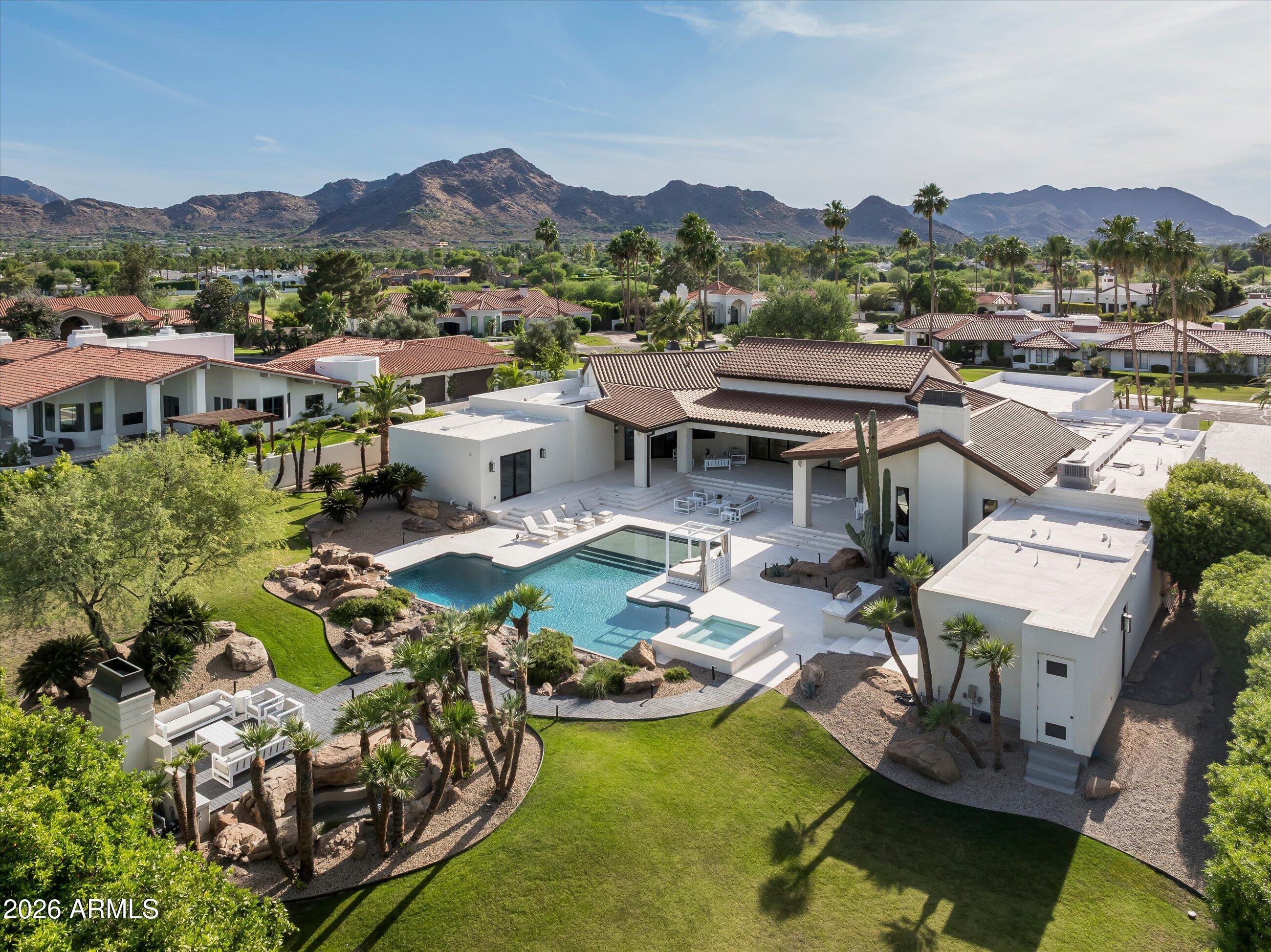 CAMELBACK COUNTRY ESTATES - Residential