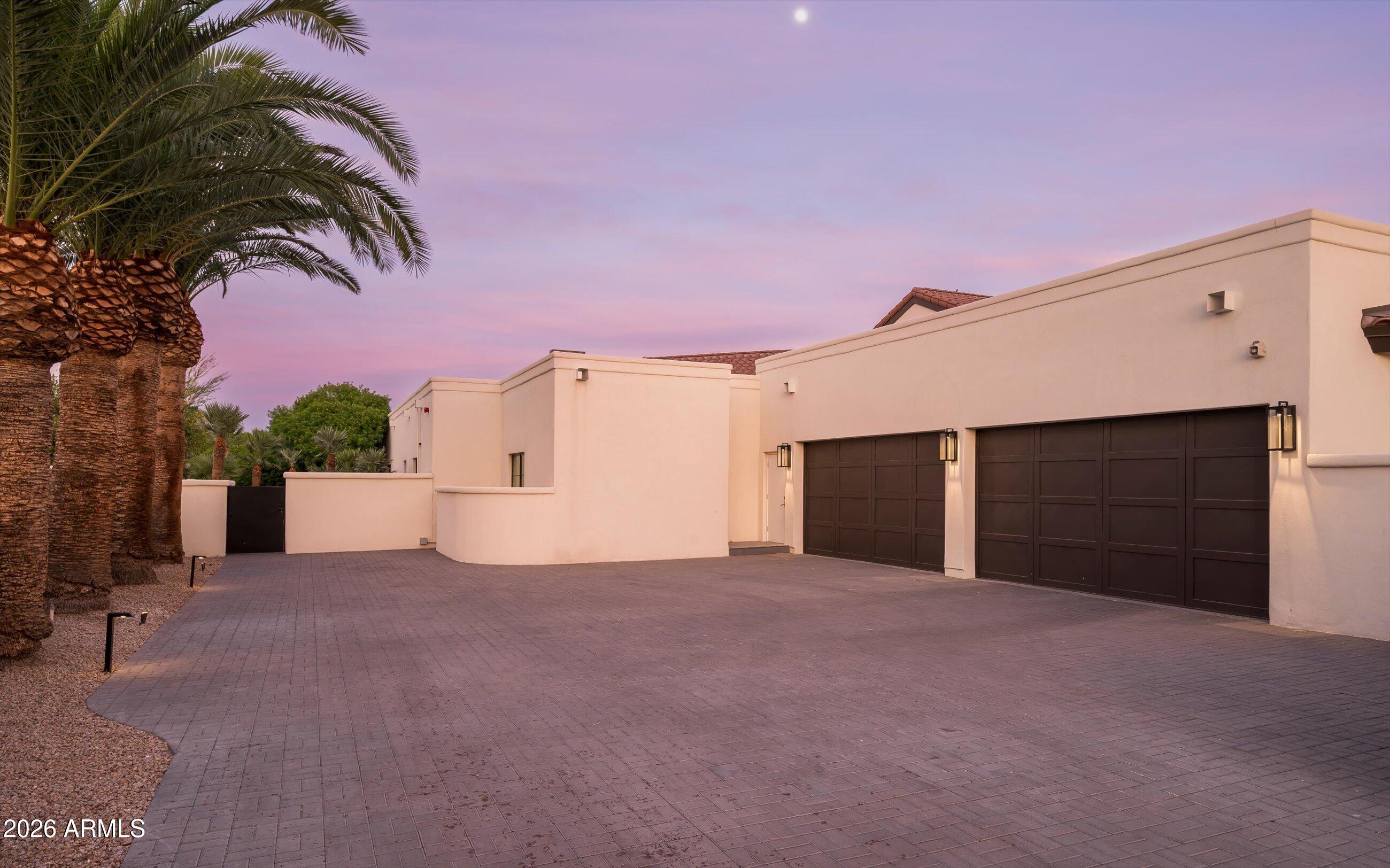 CAMELBACK COUNTRY ESTATES - Residential
