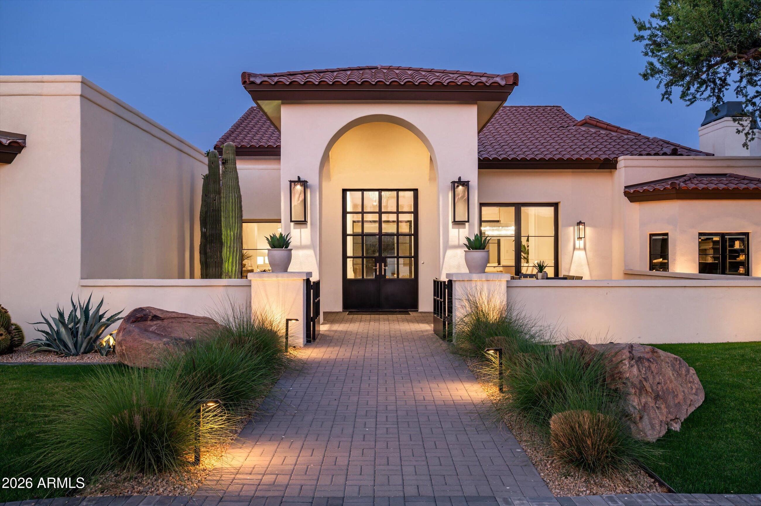 CAMELBACK COUNTRY ESTATES - Residential