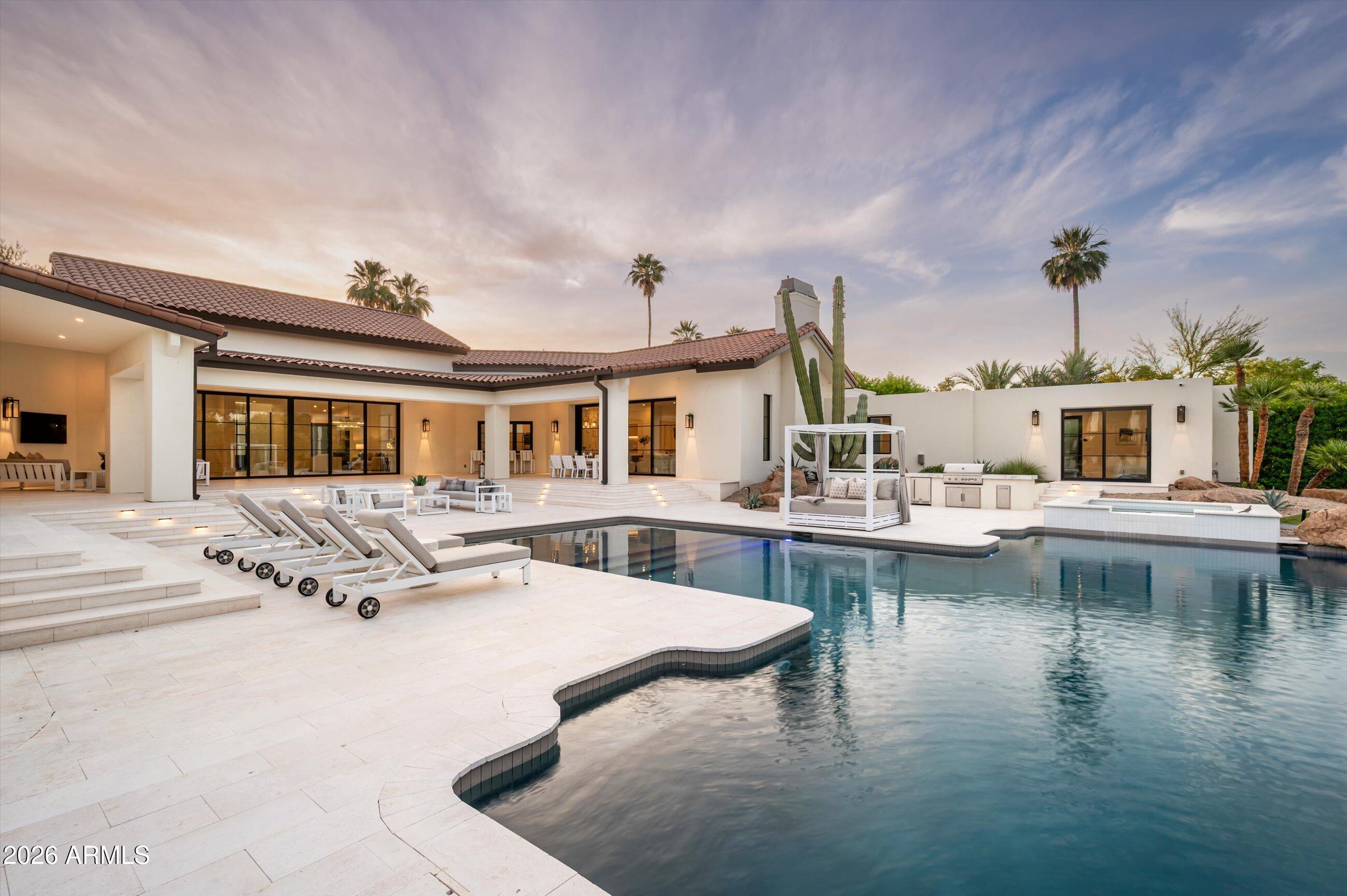 CAMELBACK COUNTRY ESTATES - Residential