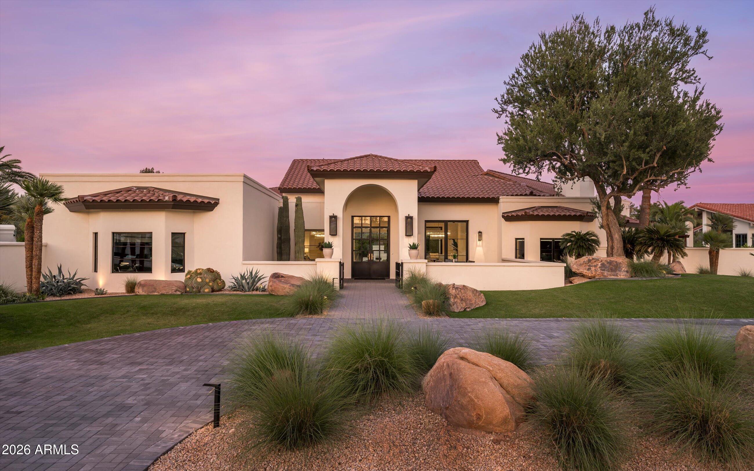CAMELBACK COUNTRY ESTATES - Residential