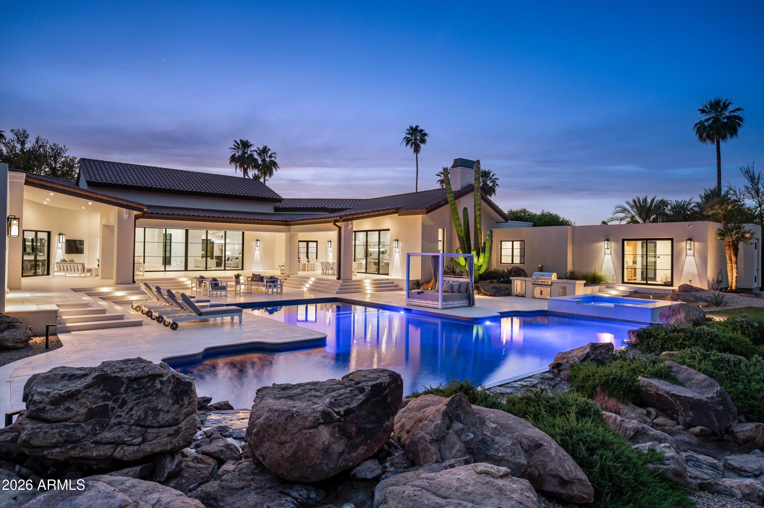 CAMELBACK COUNTRY ESTATES - Residential