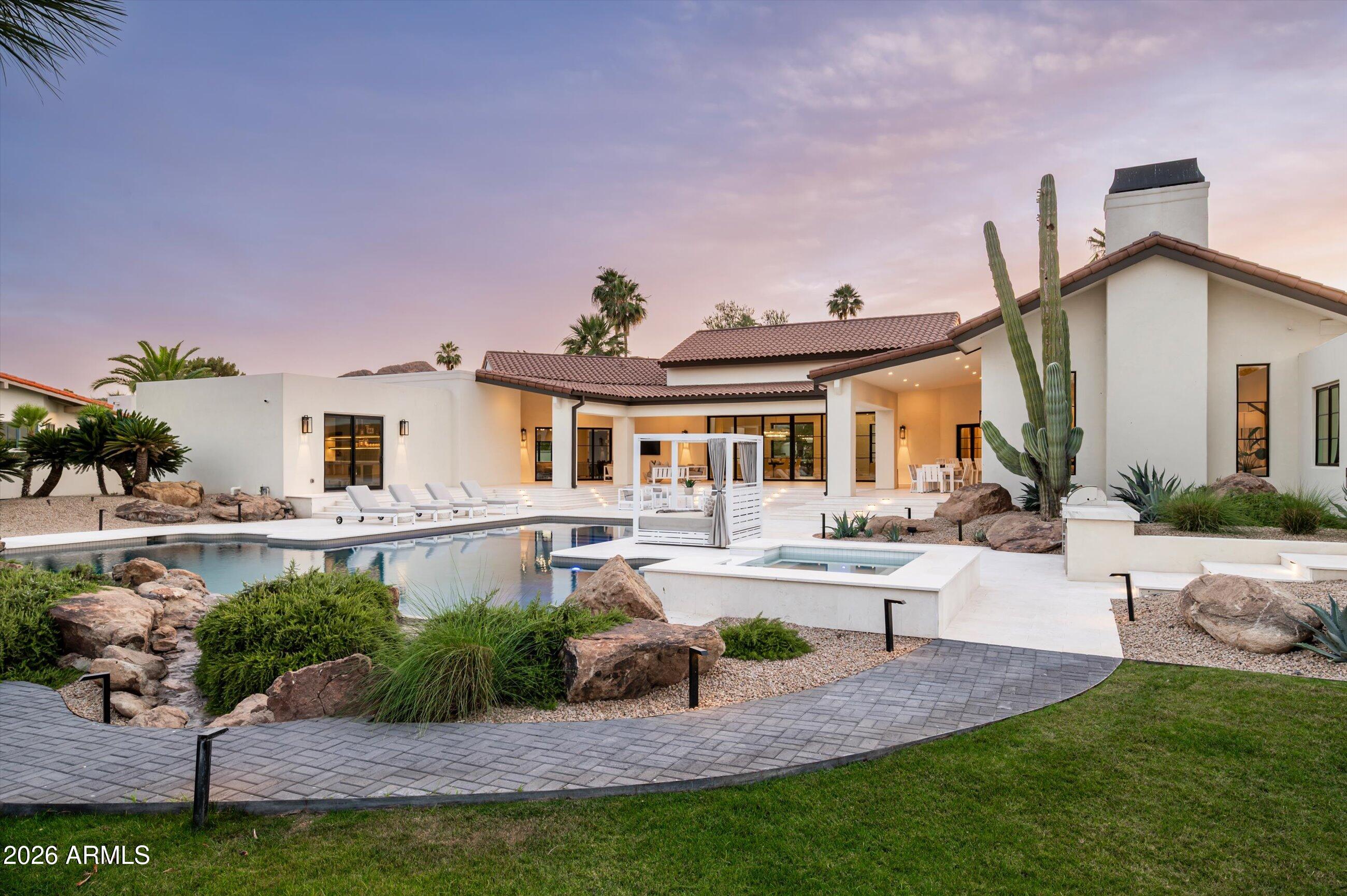 CAMELBACK COUNTRY ESTATES - Residential