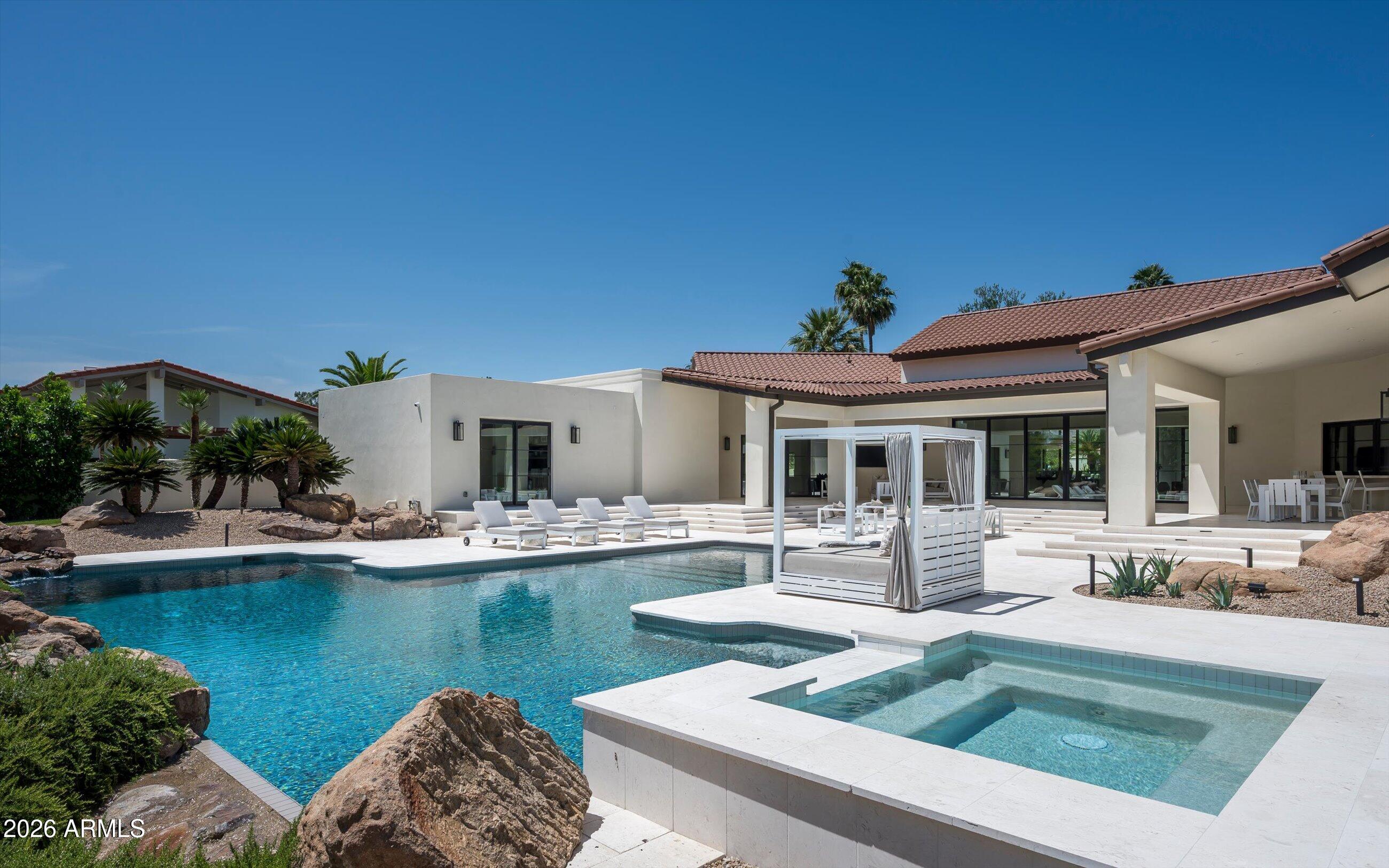 CAMELBACK COUNTRY ESTATES - Residential