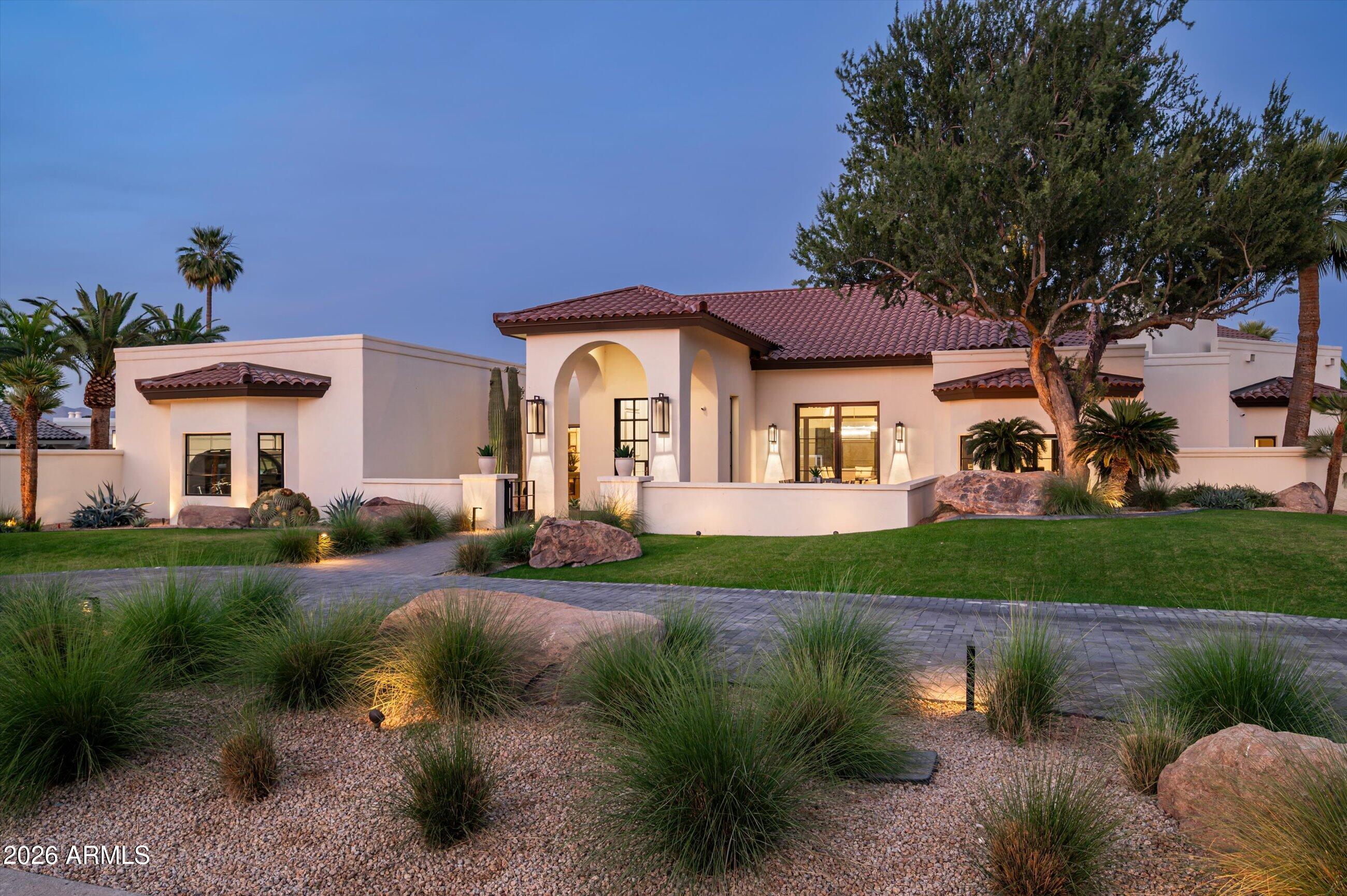 CAMELBACK COUNTRY ESTATES - Residential