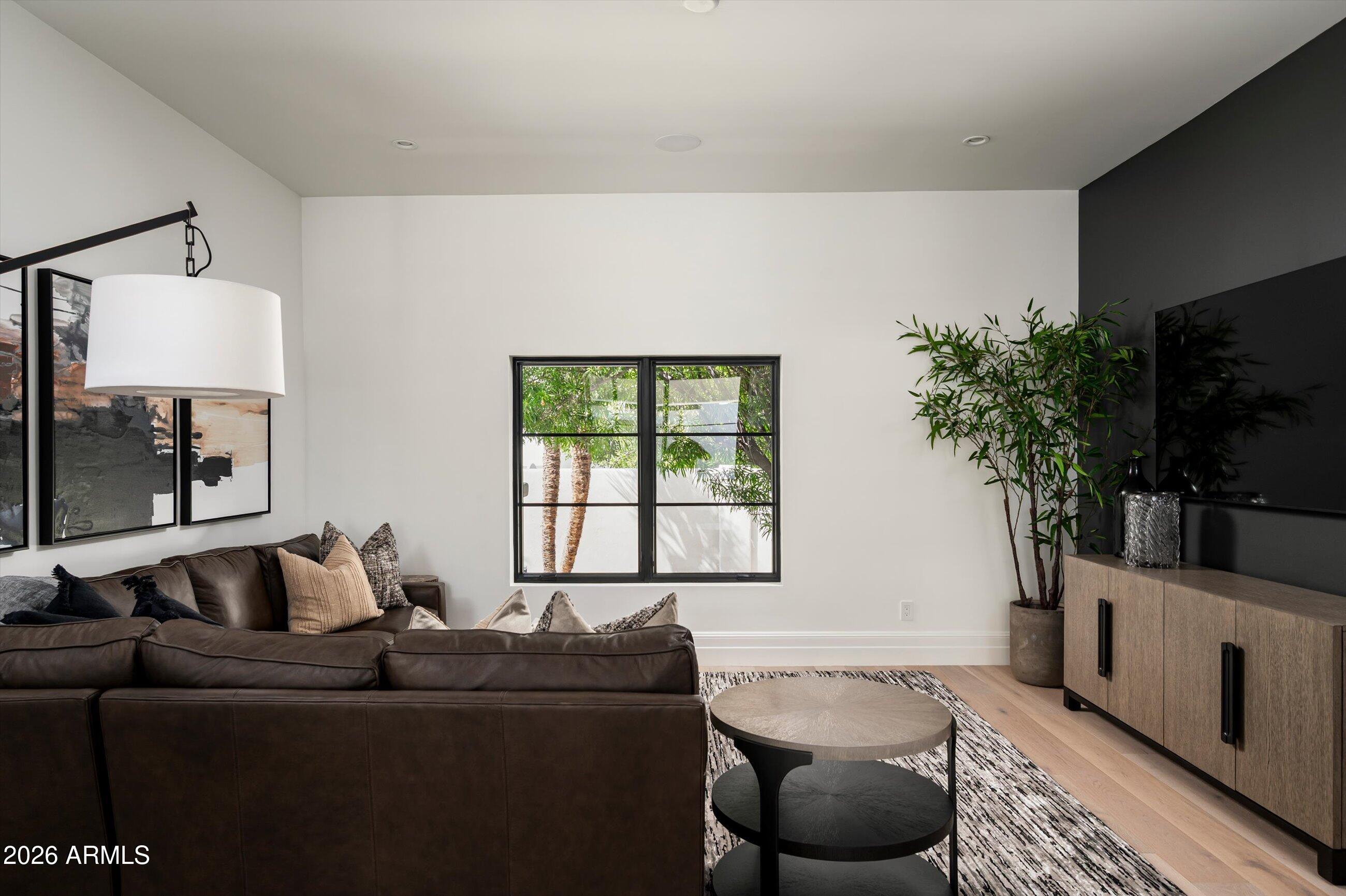 CAMELBACK COUNTRY ESTATES - Residential