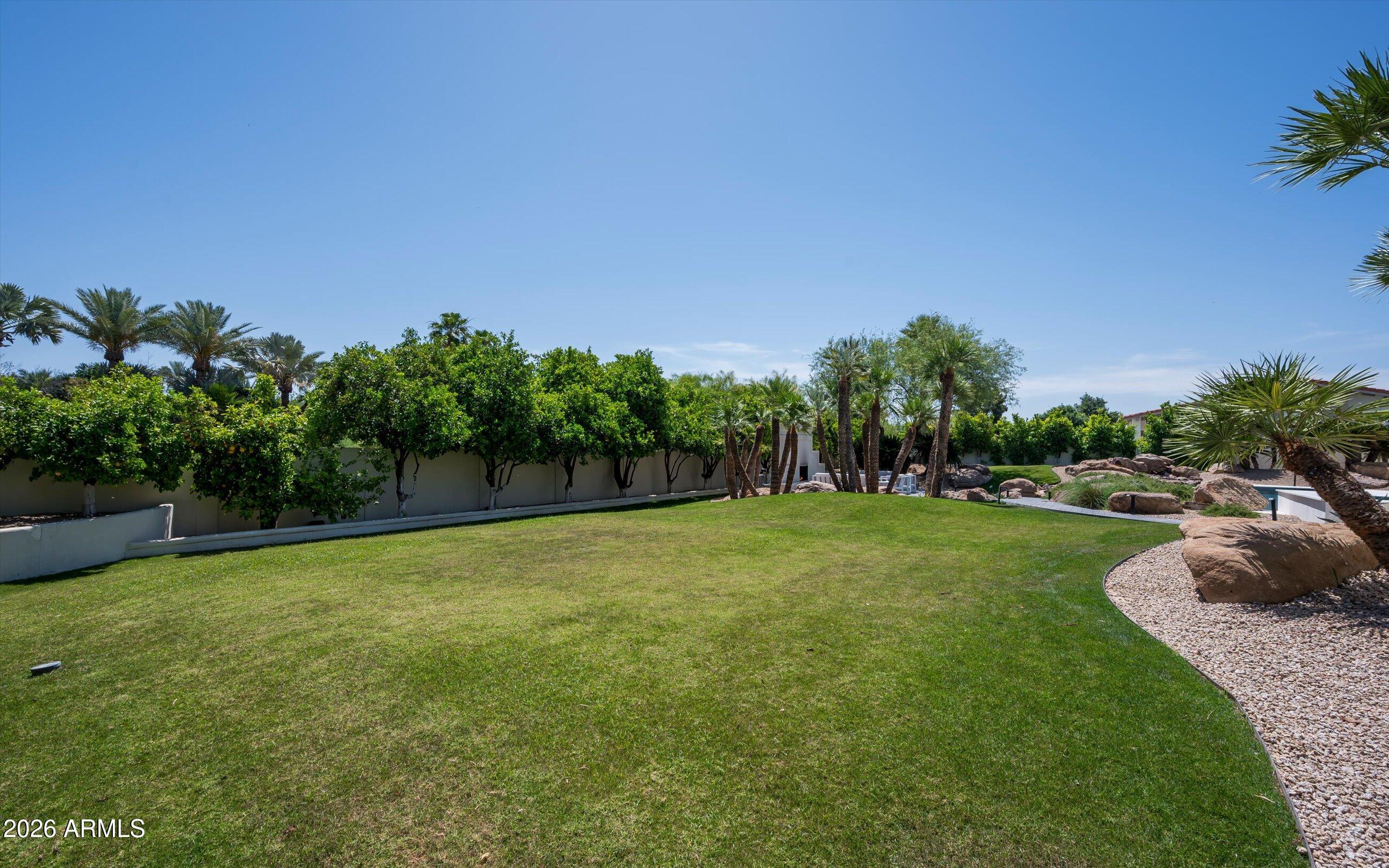 CAMELBACK COUNTRY ESTATES - Residential
