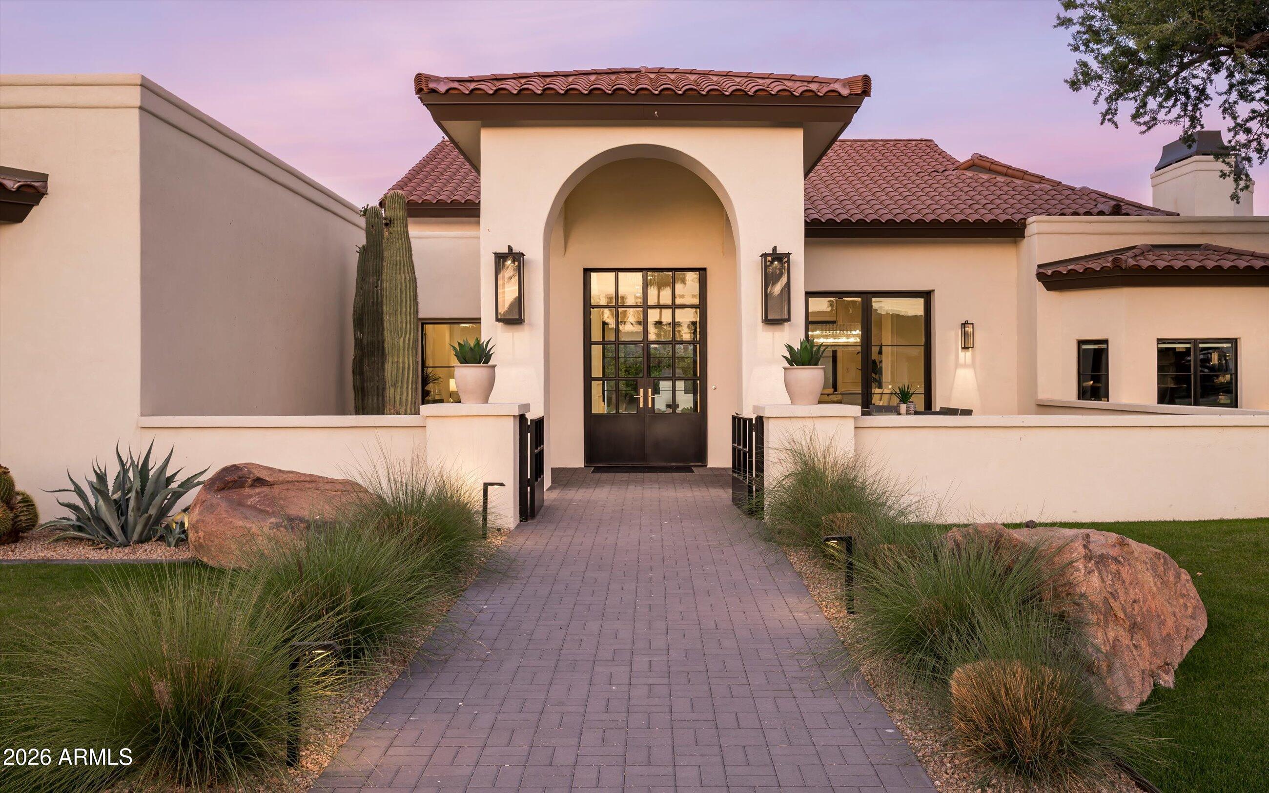CAMELBACK COUNTRY ESTATES - Residential