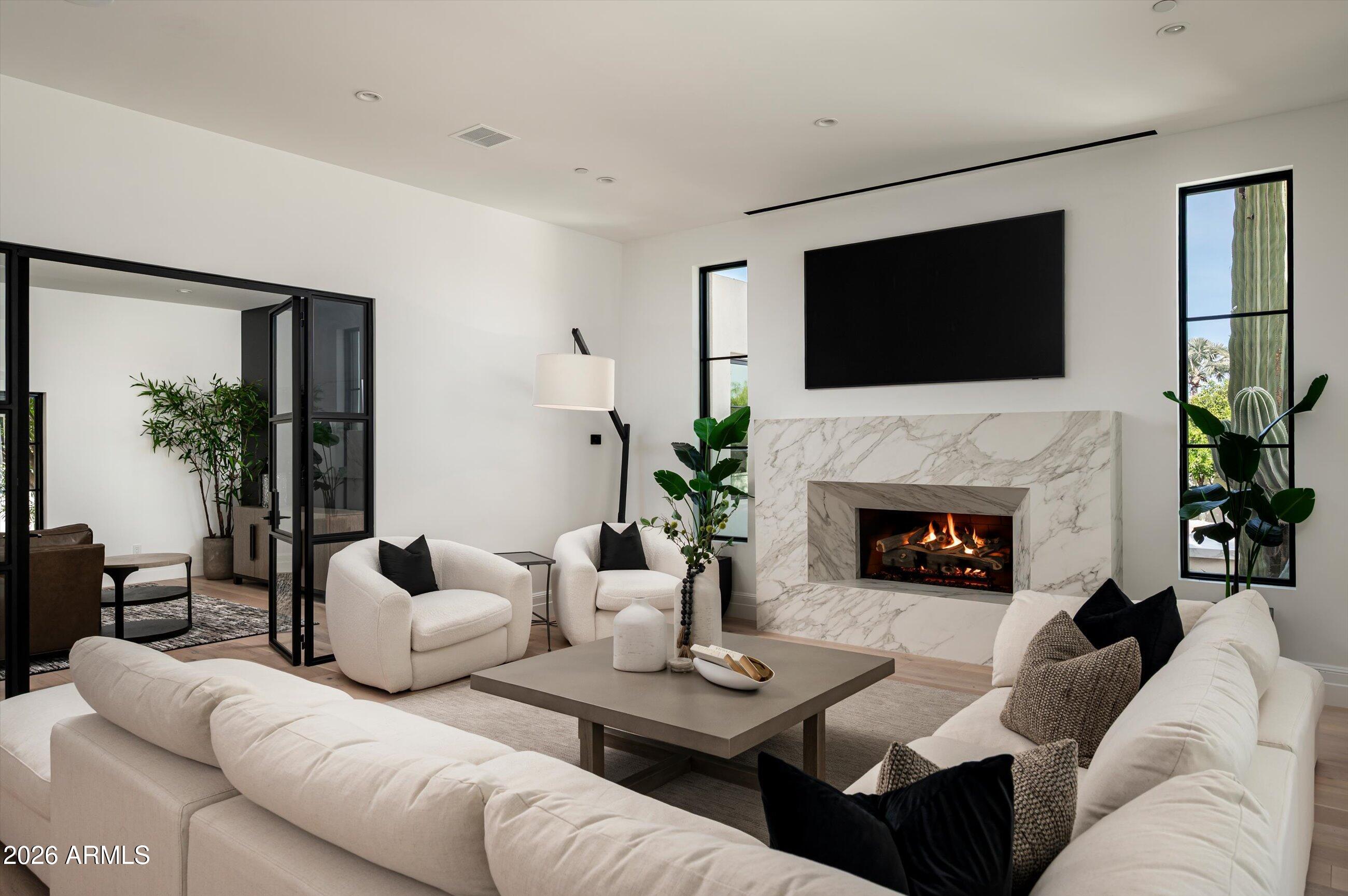 CAMELBACK COUNTRY ESTATES - Residential