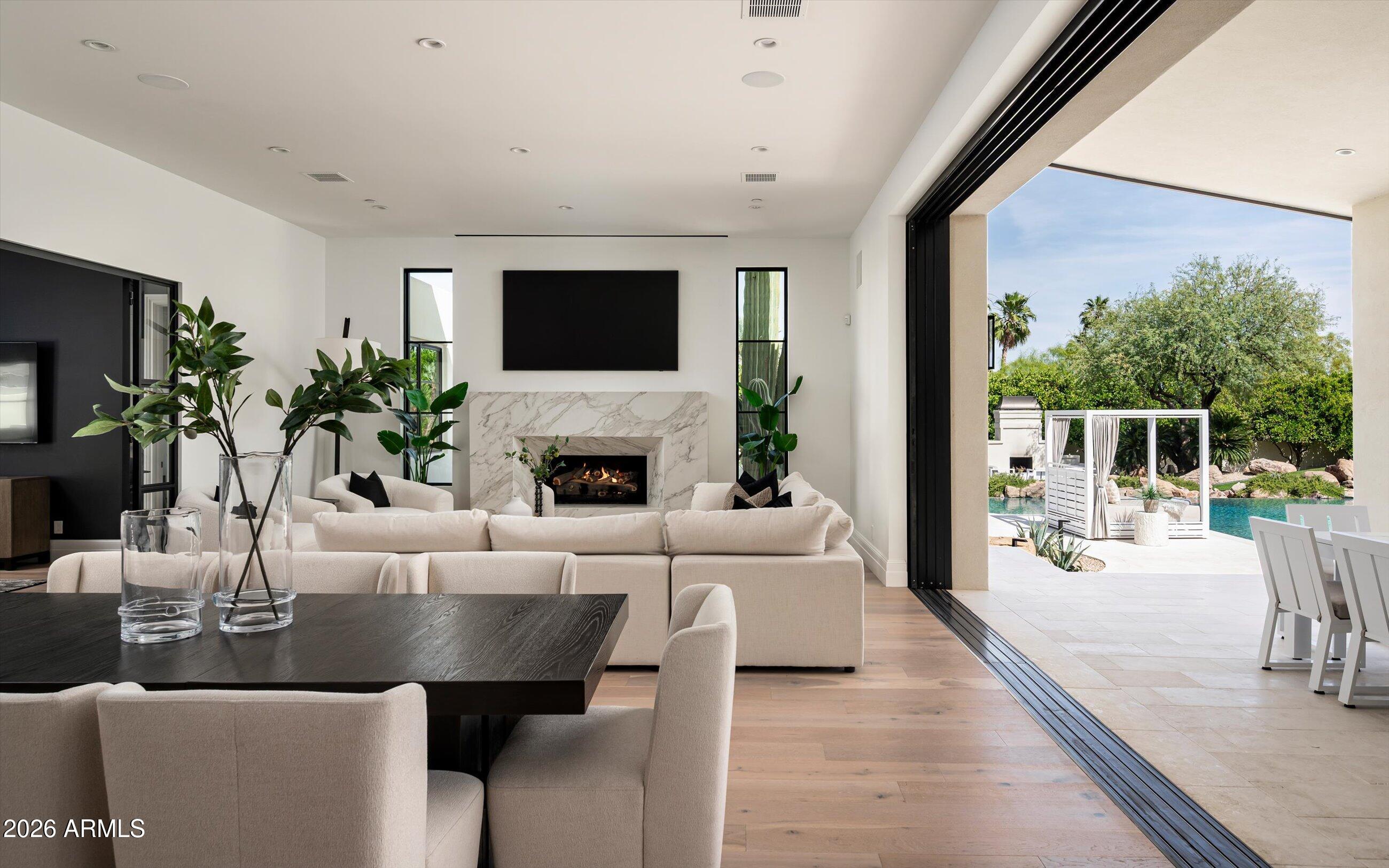 CAMELBACK COUNTRY ESTATES - Residential