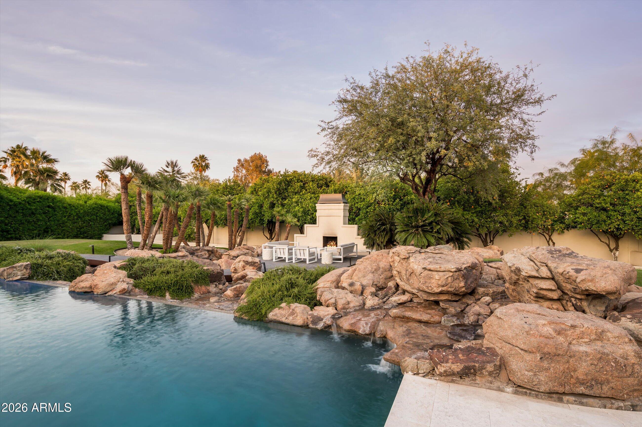 CAMELBACK COUNTRY ESTATES - Residential
