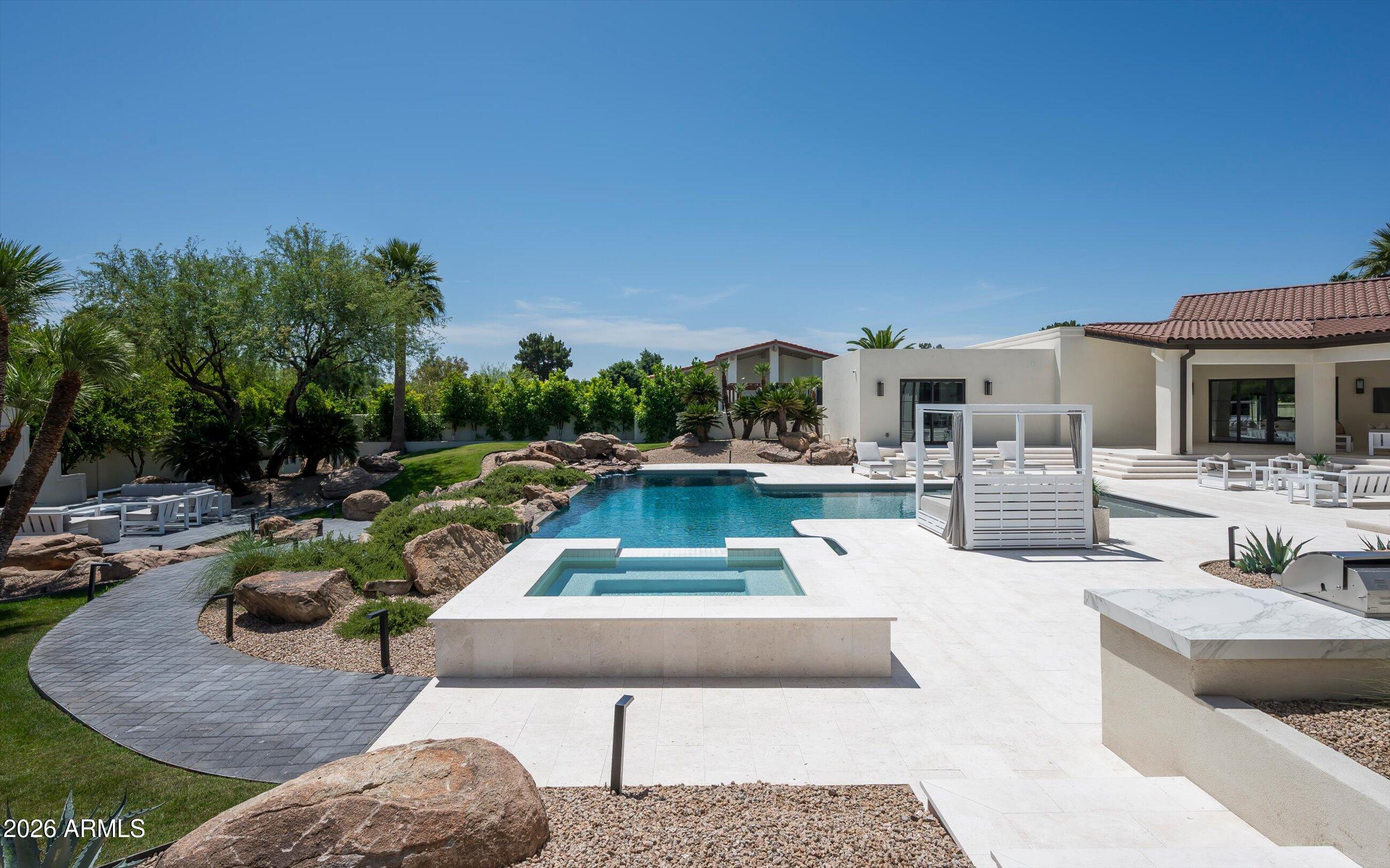 CAMELBACK COUNTRY ESTATES - Residential