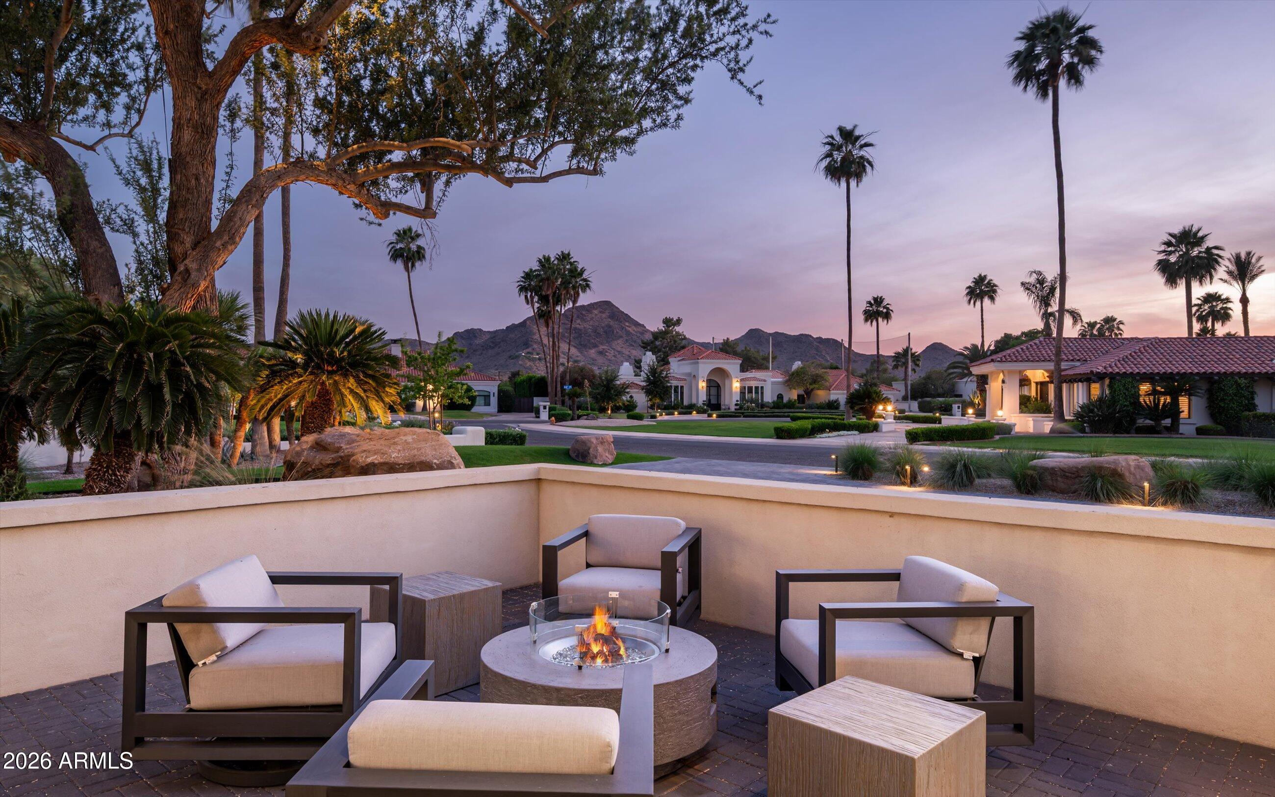 CAMELBACK COUNTRY ESTATES - Residential