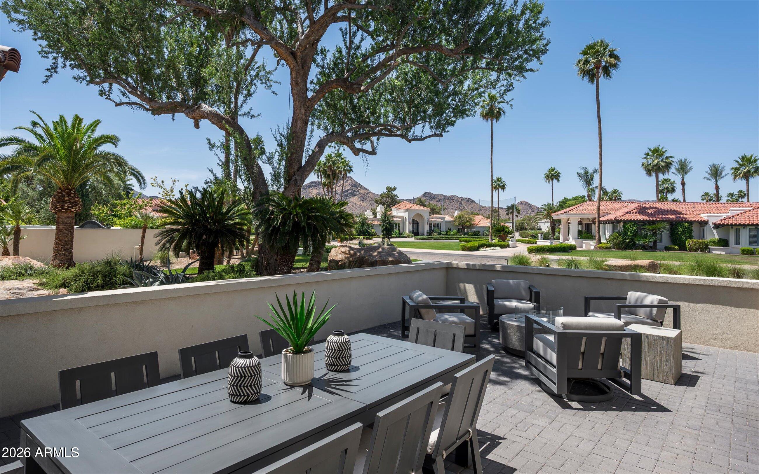 CAMELBACK COUNTRY ESTATES - Residential