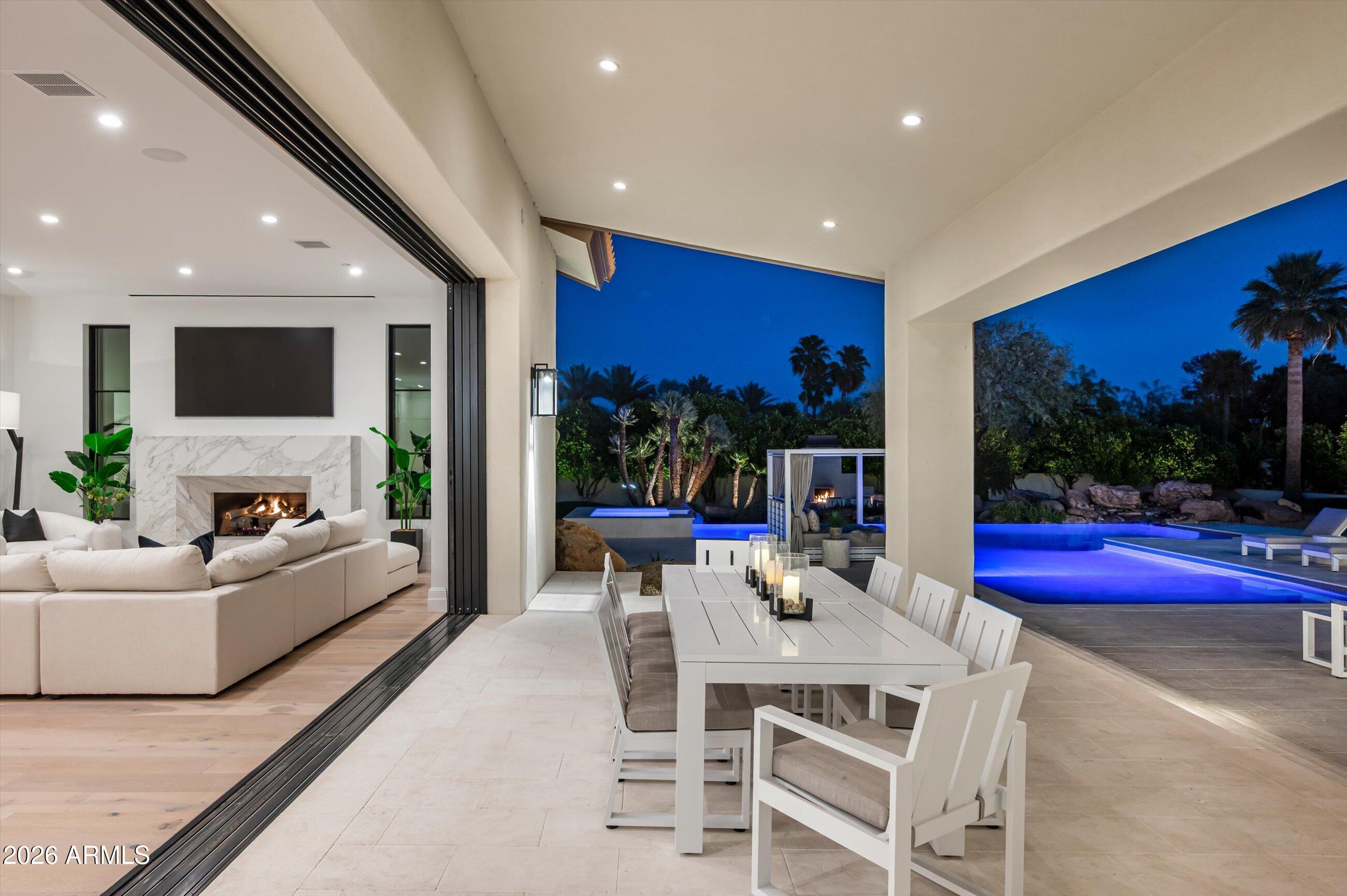 CAMELBACK COUNTRY ESTATES - Residential