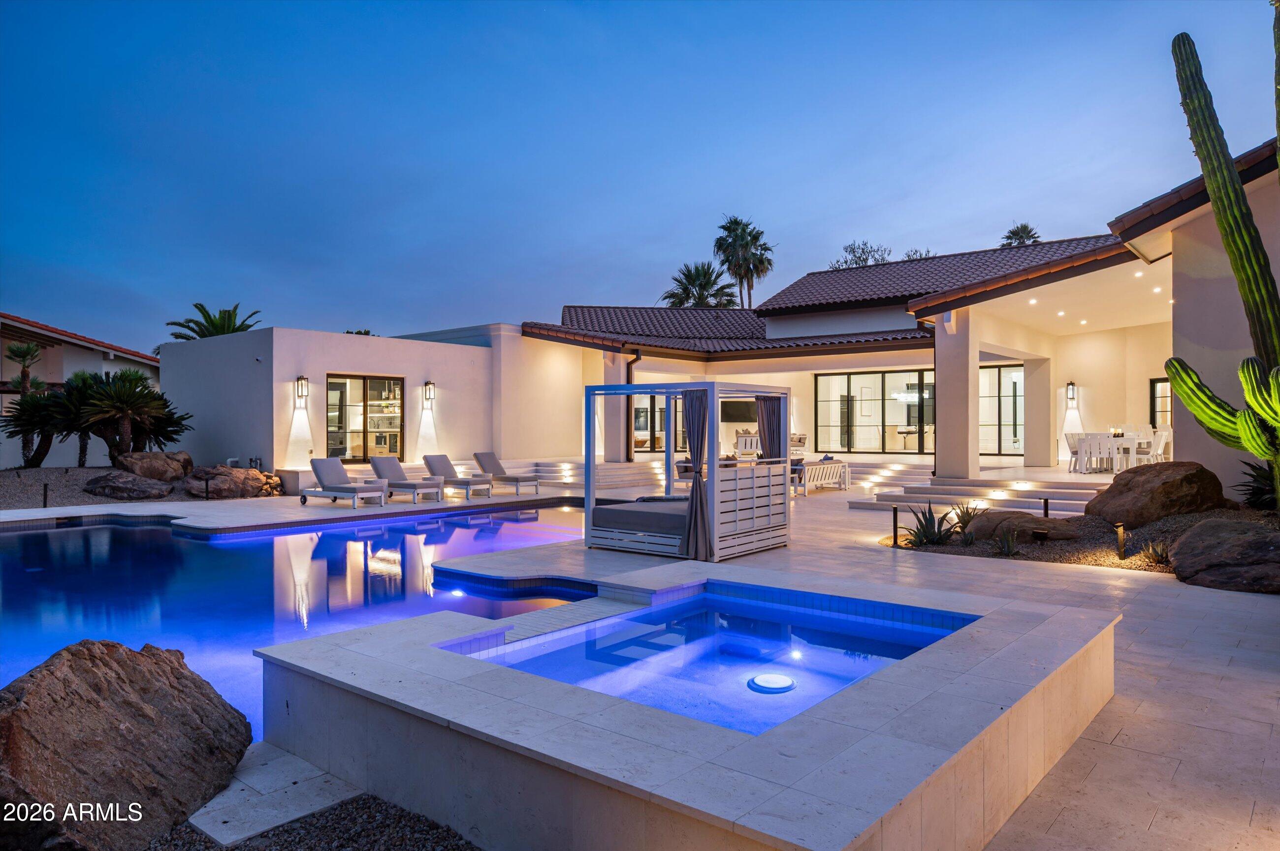 CAMELBACK COUNTRY ESTATES - Residential