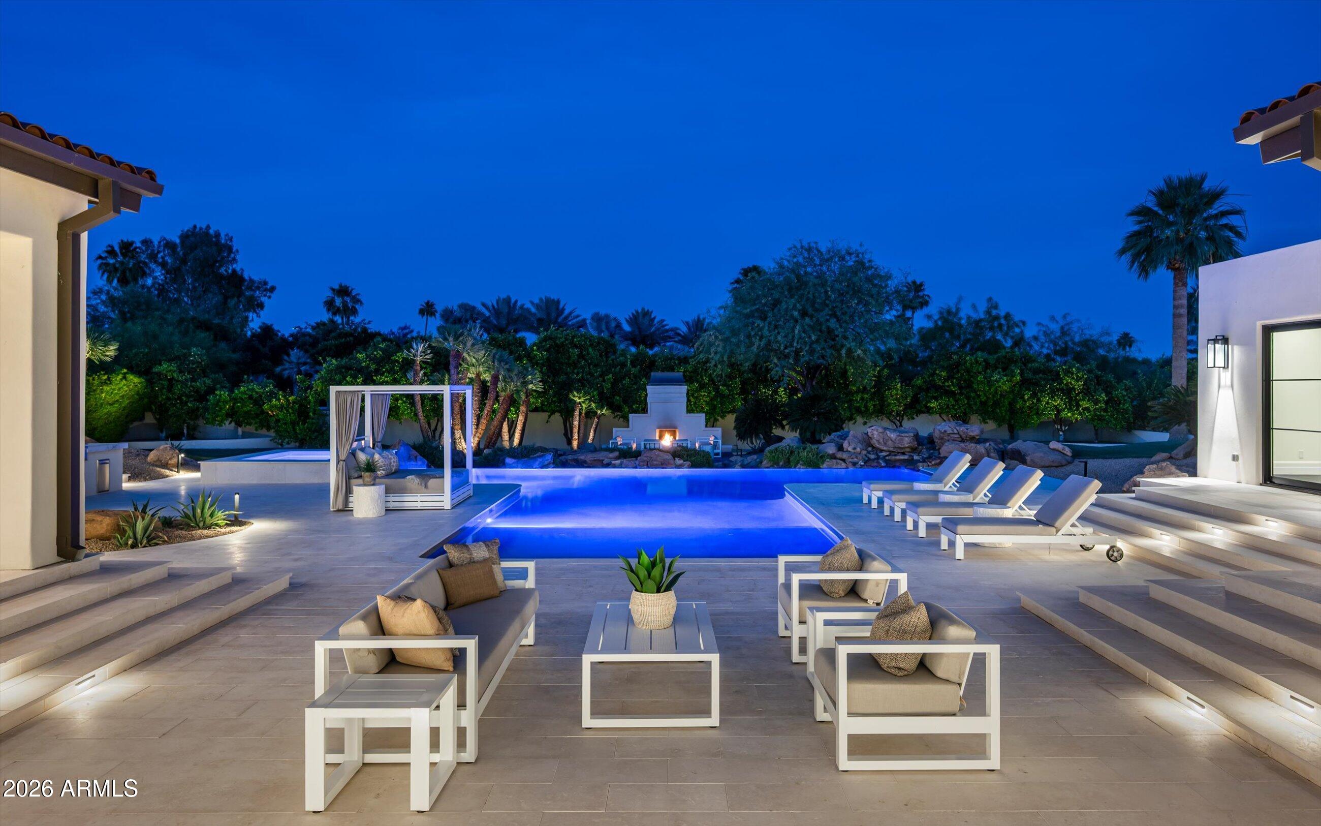 CAMELBACK COUNTRY ESTATES - Residential
