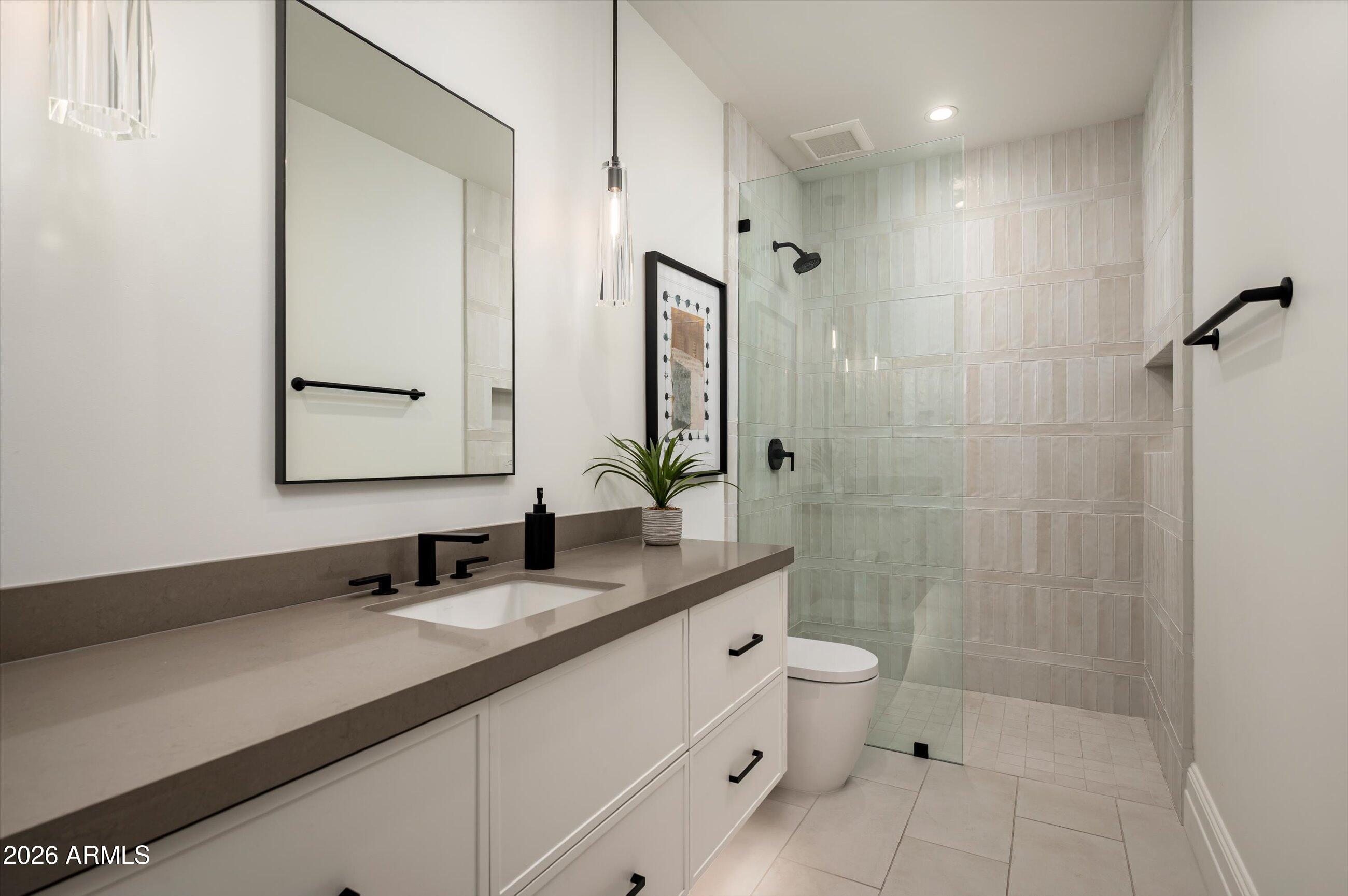 CAMELBACK COUNTRY ESTATES - Residential