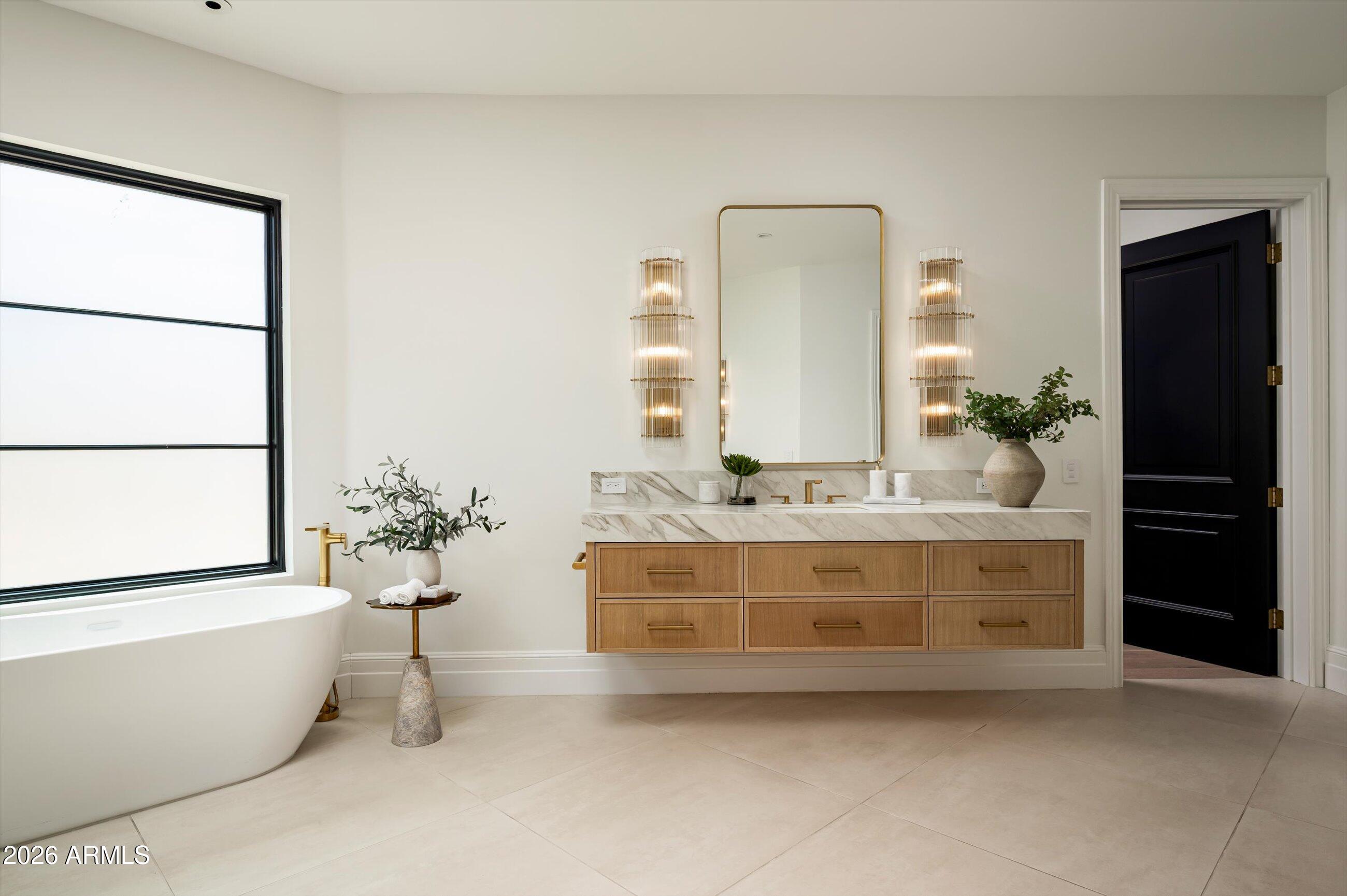 CAMELBACK COUNTRY ESTATES - Residential