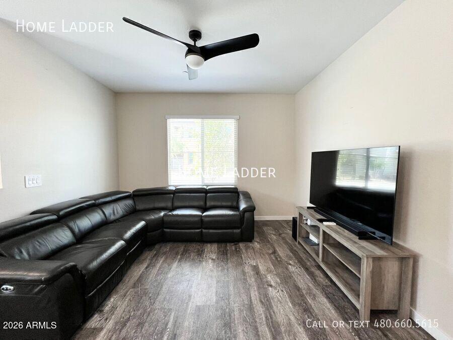 MOSAIC AT LAYTON LAKES - Residential