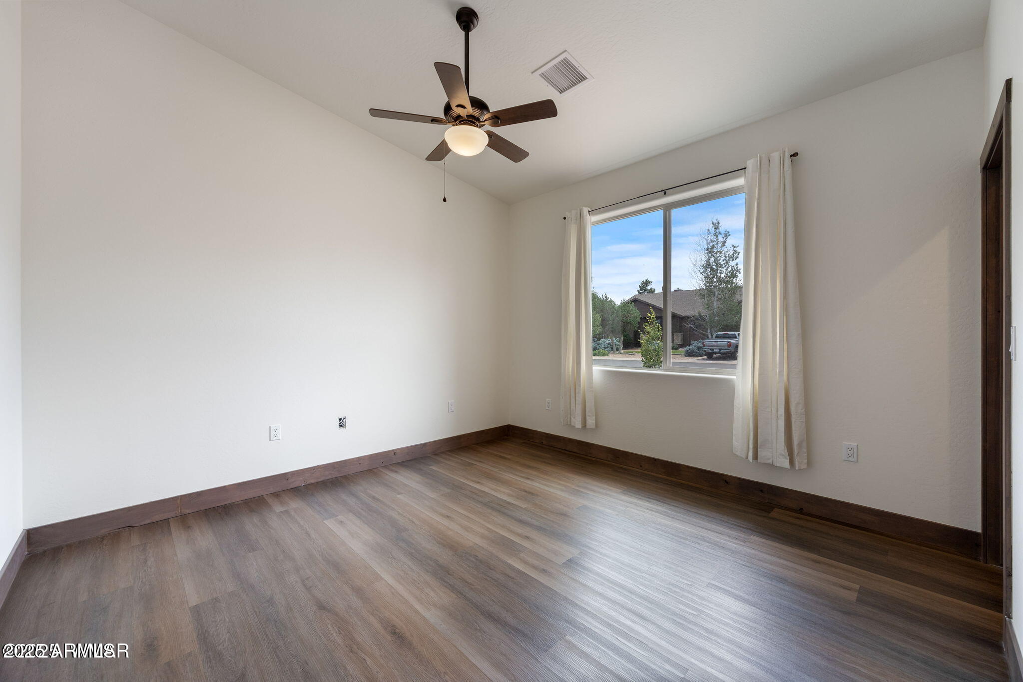THE RETREAT VILLAS AT BISON CROSSING - Residential