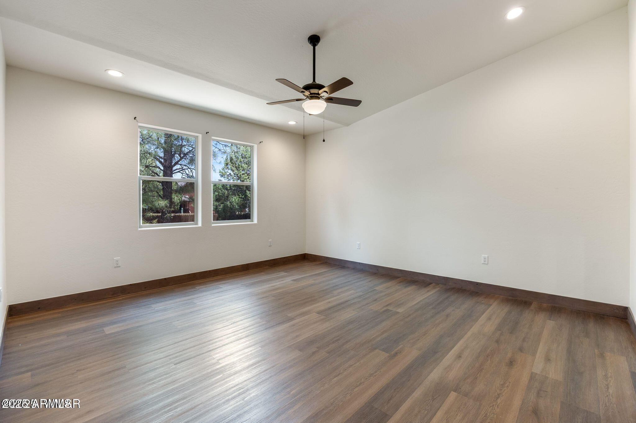 THE RETREAT VILLAS AT BISON CROSSING - Residential