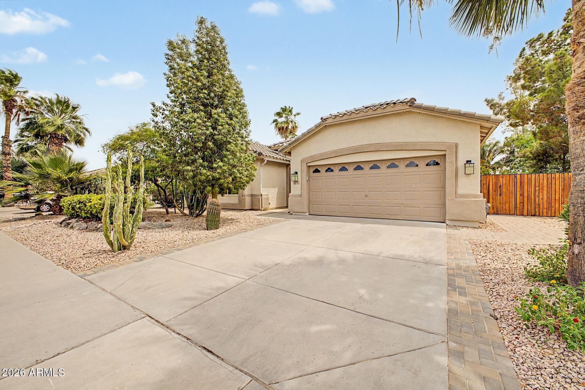 OAKWOOD LAKES - Residential