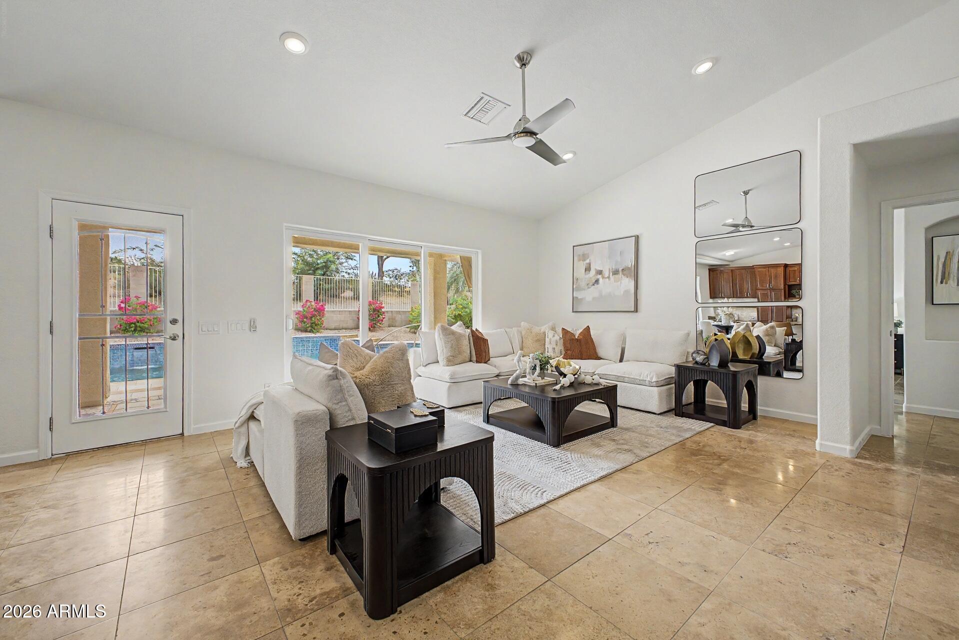 OAKWOOD LAKES - Residential